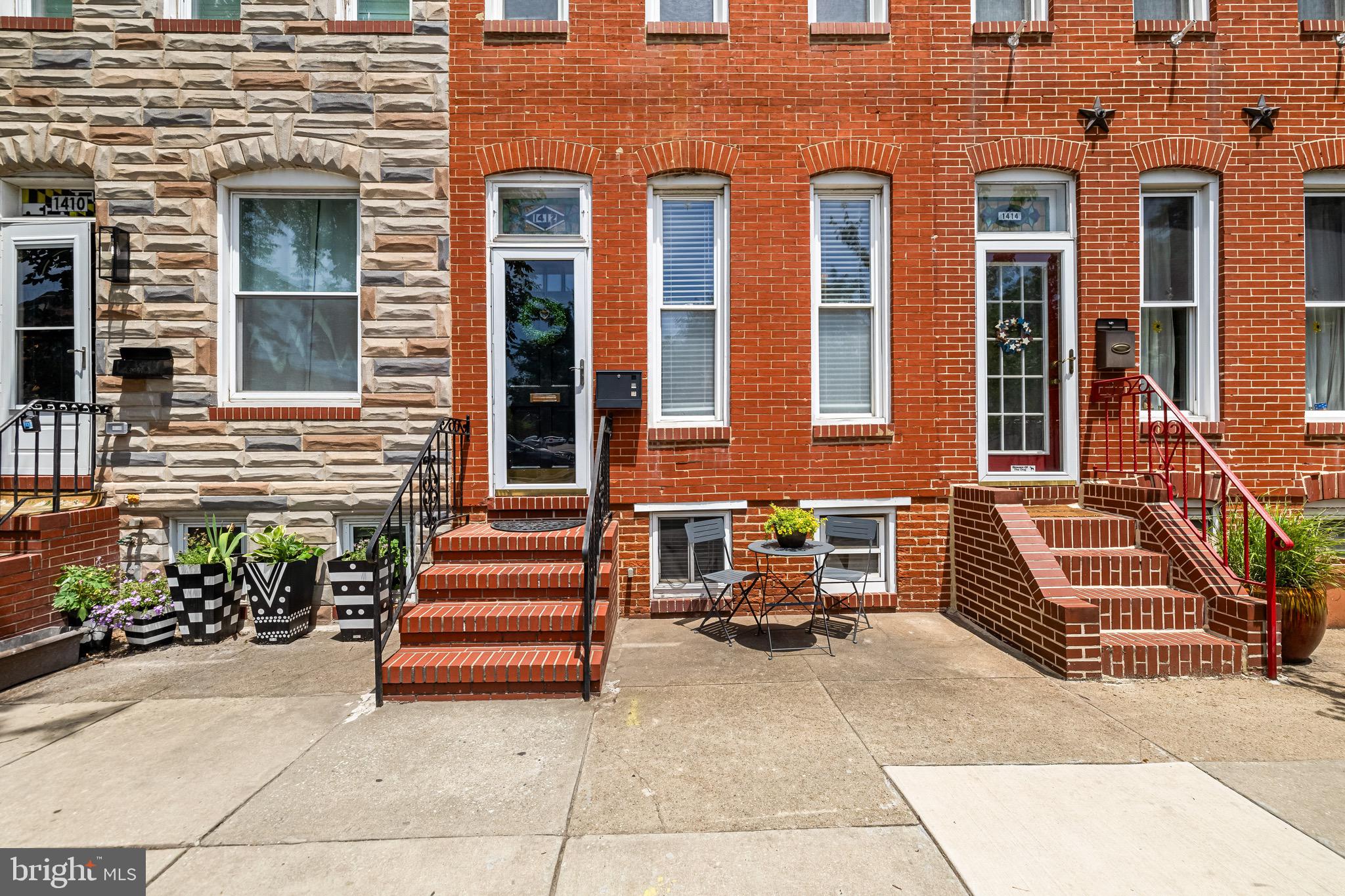 LOCUST POINT - Residential