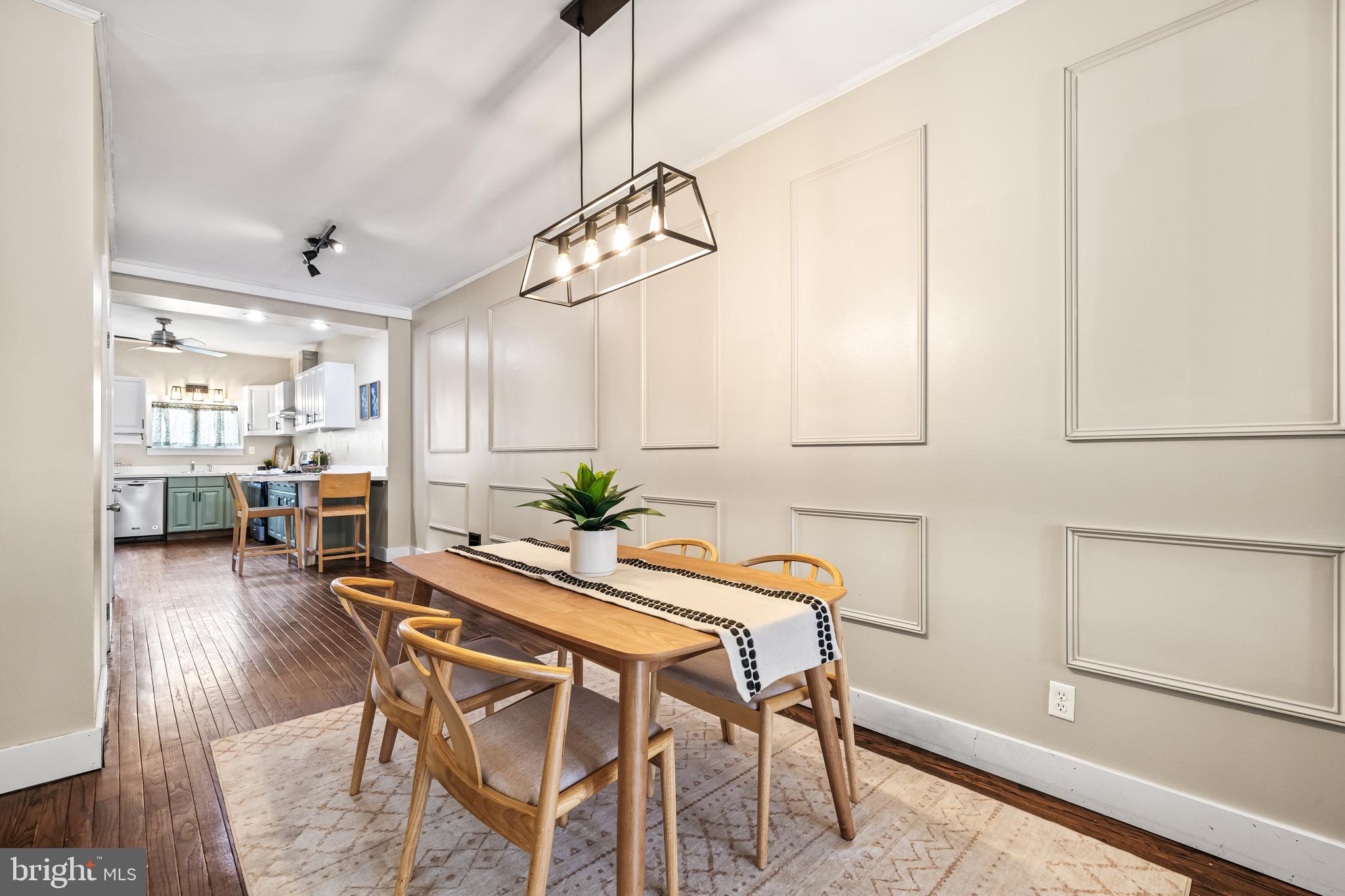 LOCUST POINT - Residential