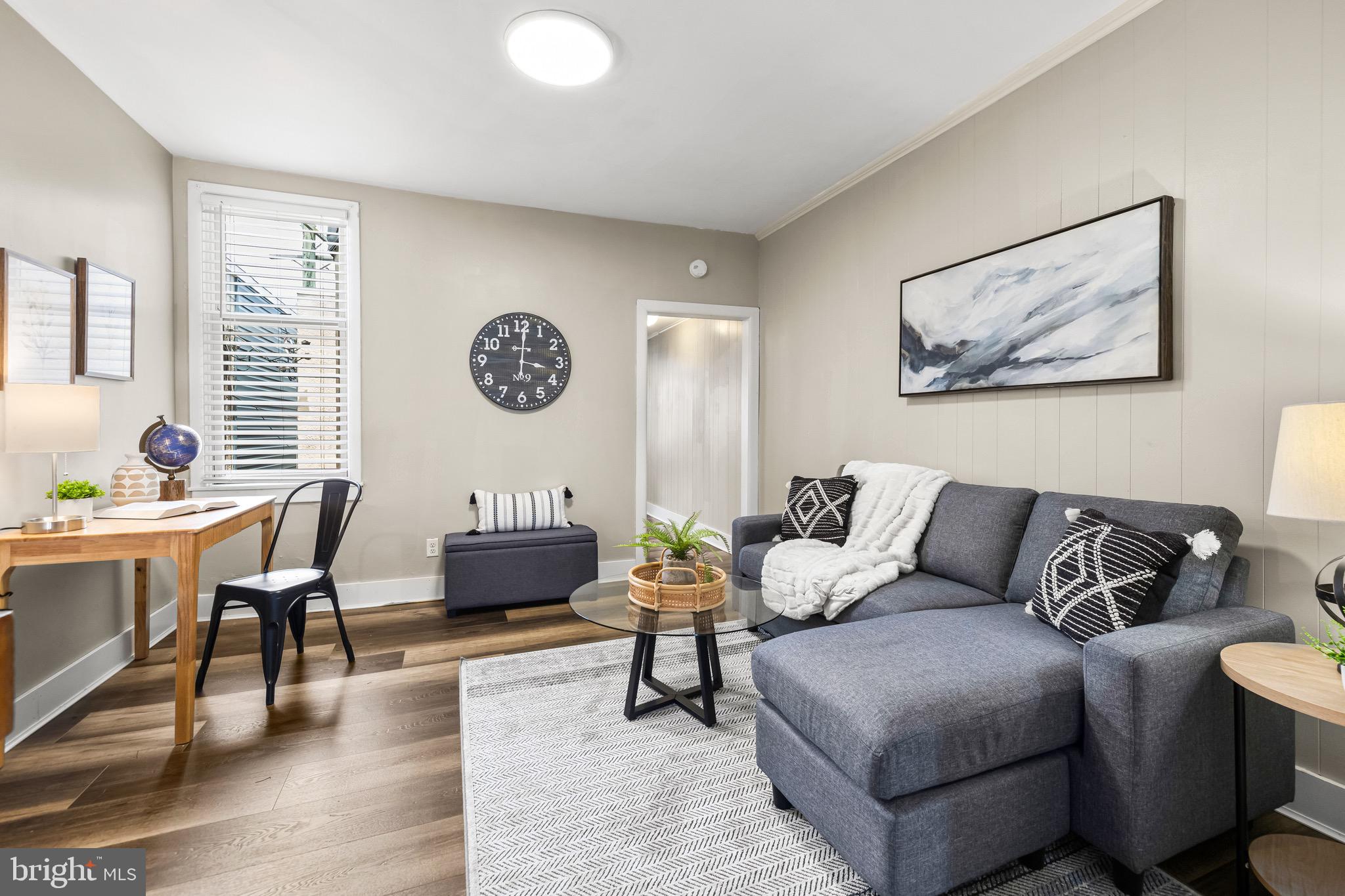 LOCUST POINT - Residential