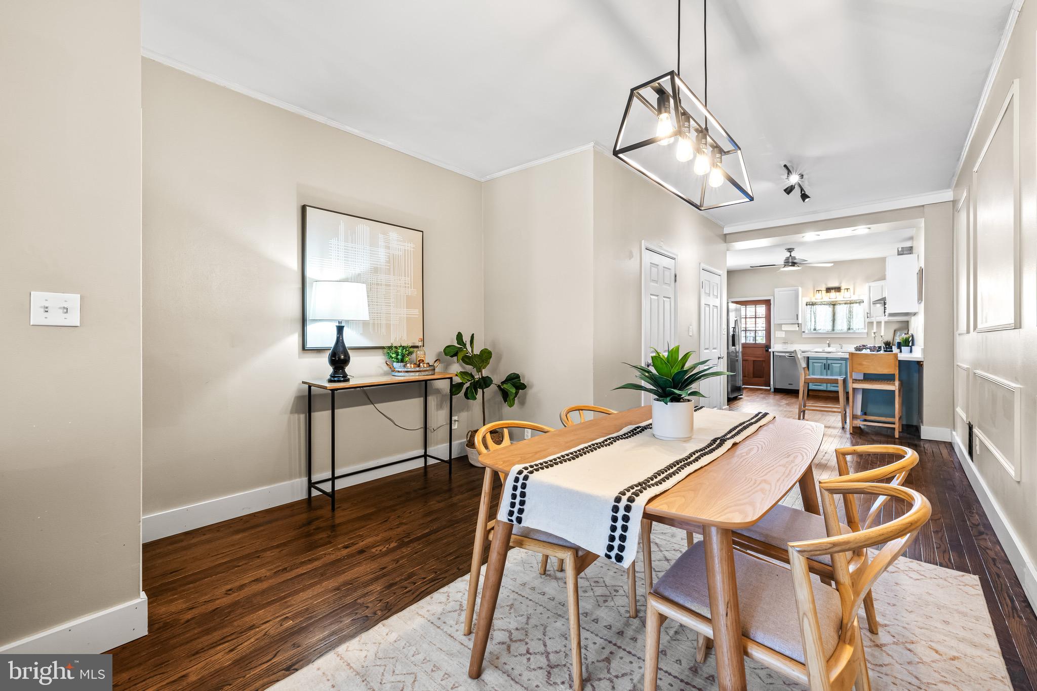 LOCUST POINT - Residential