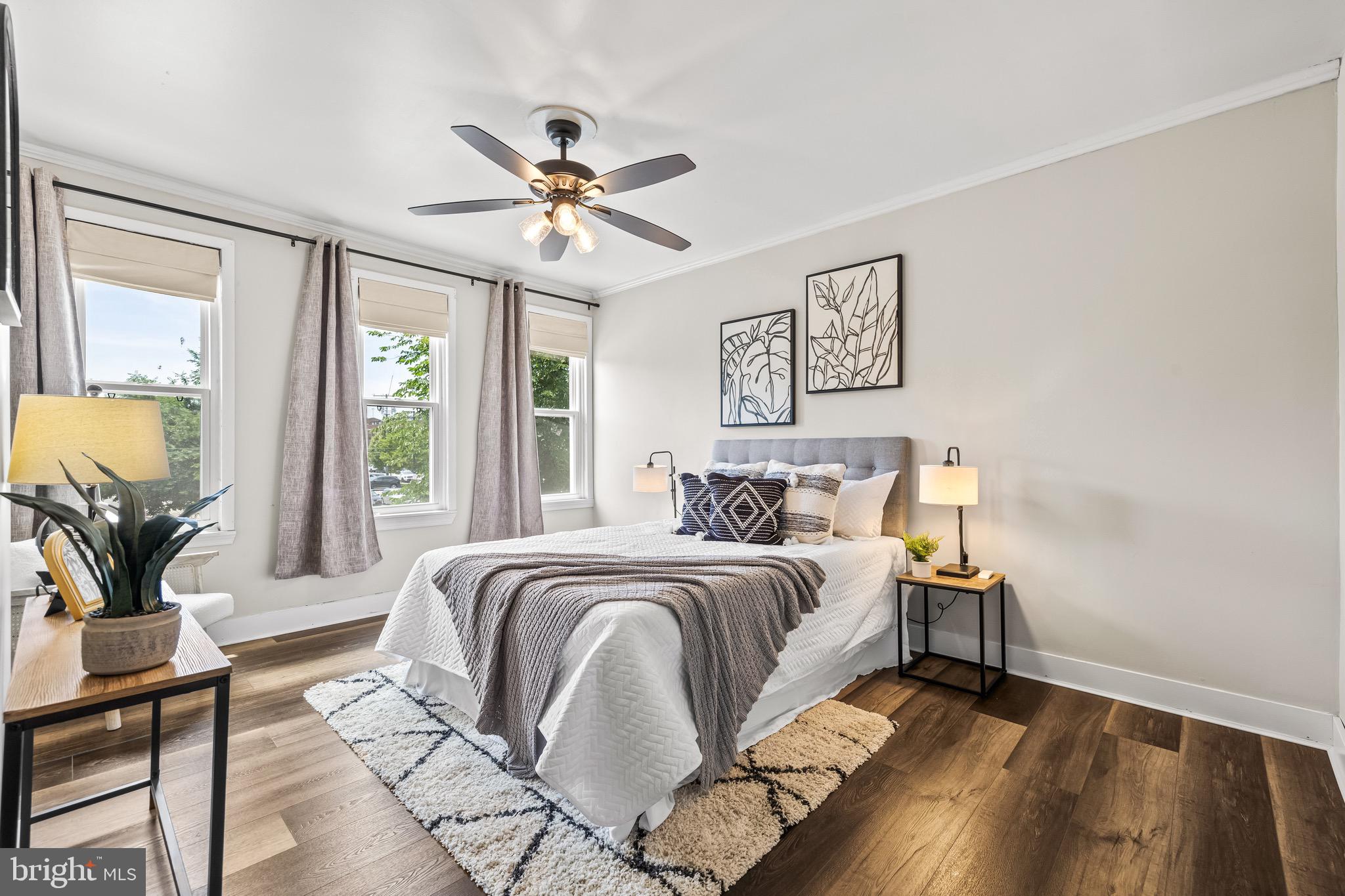 LOCUST POINT - Residential