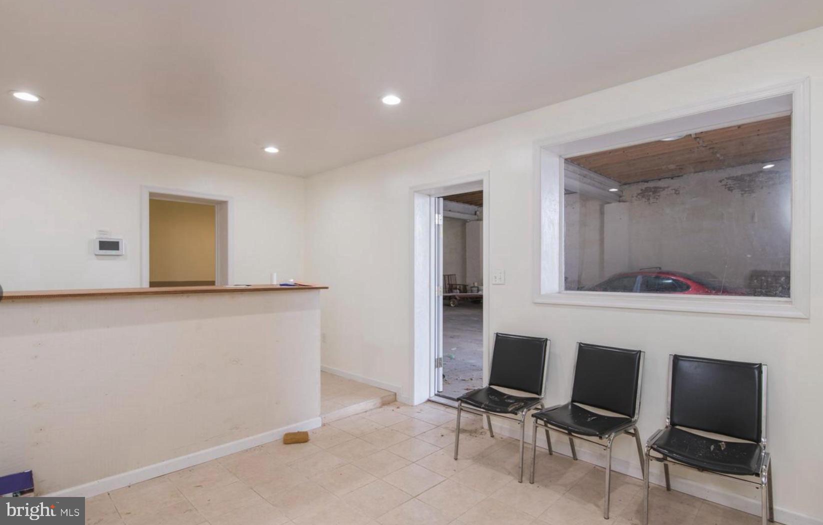 HUNTING PARK - Commercial Sale