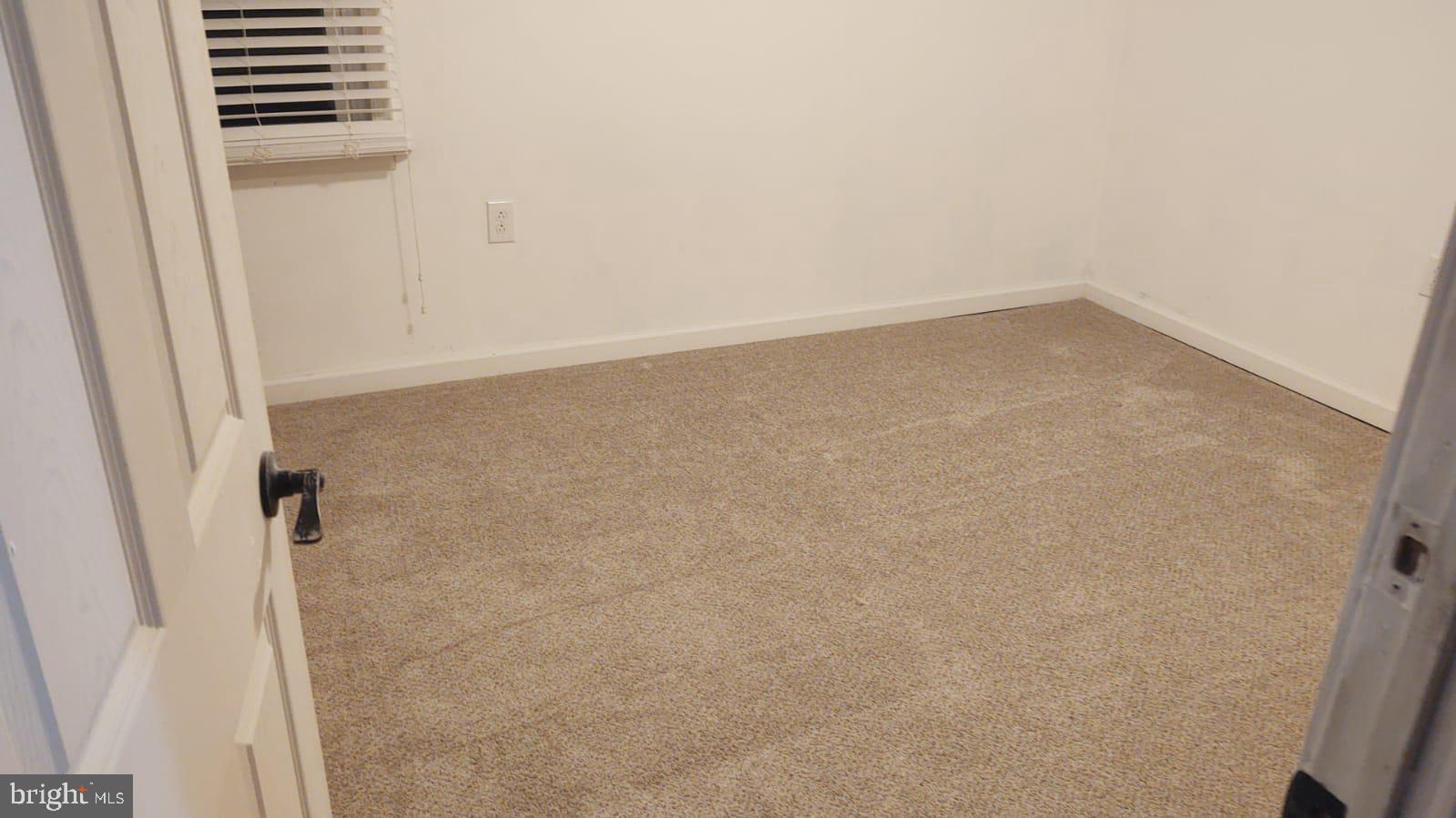 THORNDALE - Residential Lease