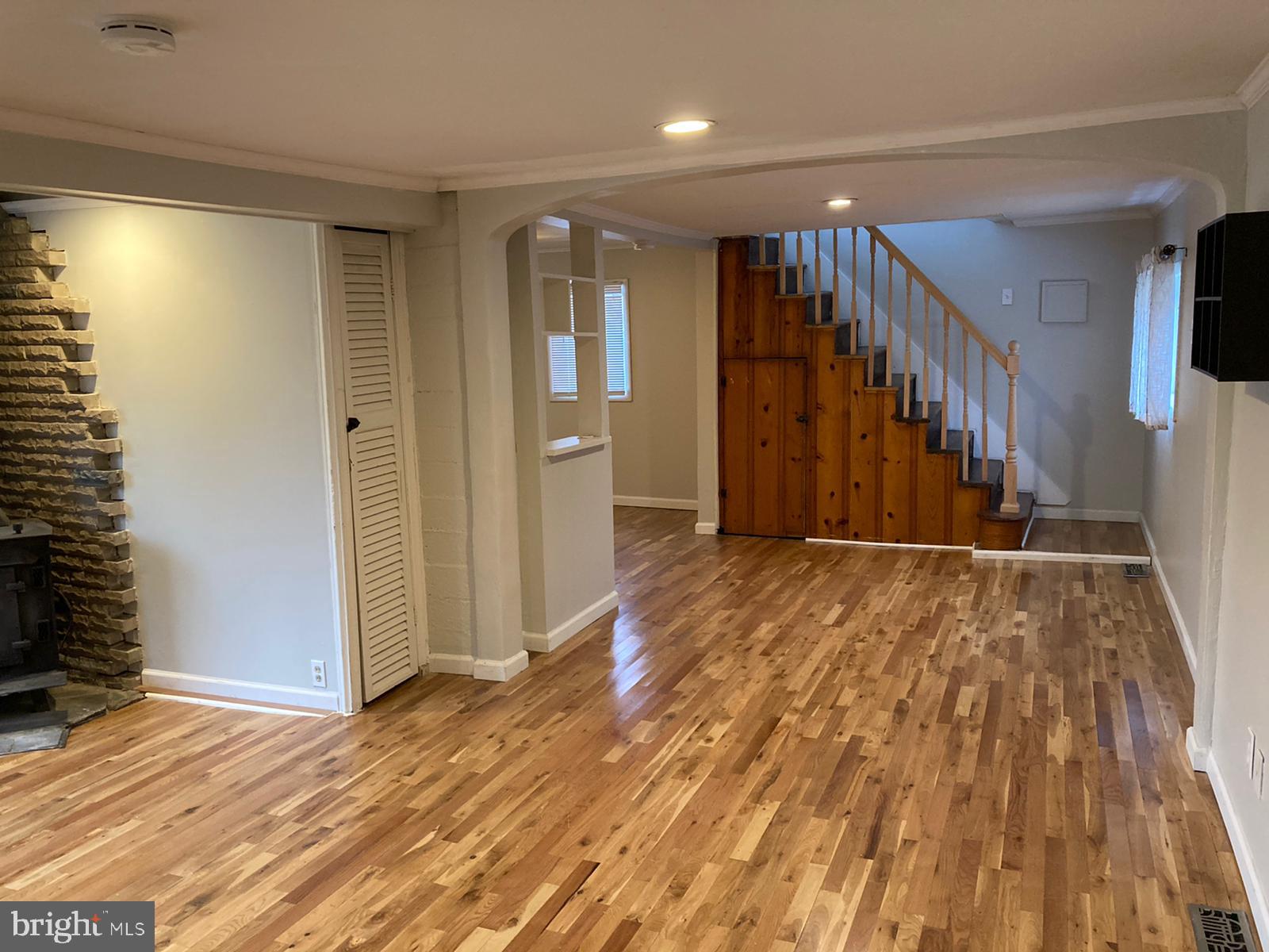 THORNDALE - Residential Lease