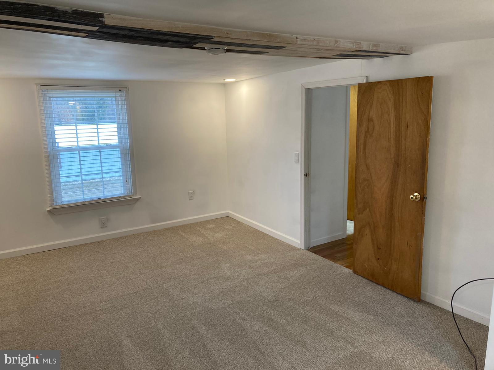 THORNDALE - Residential Lease