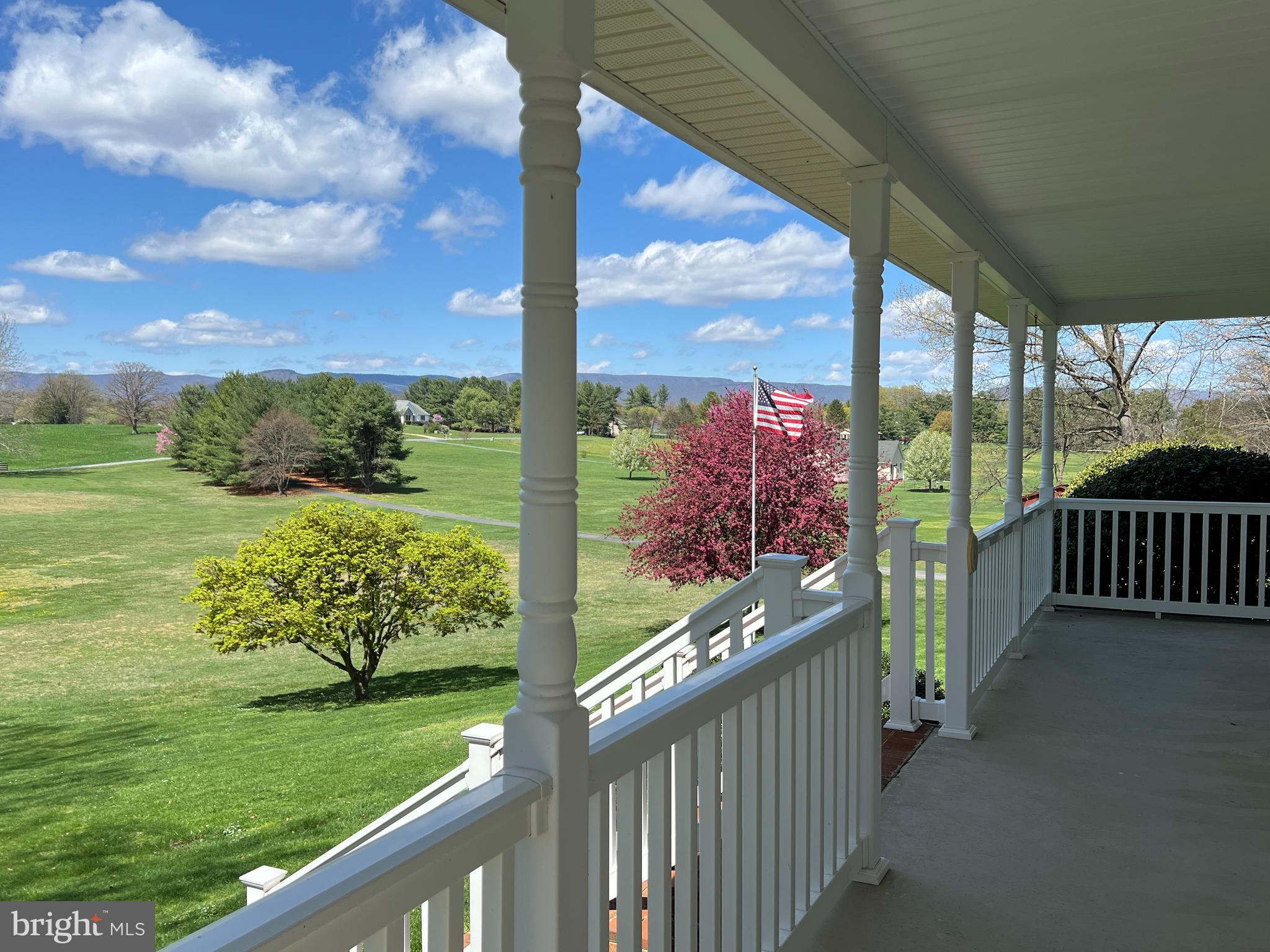 WINDSOR FARMS - Residential