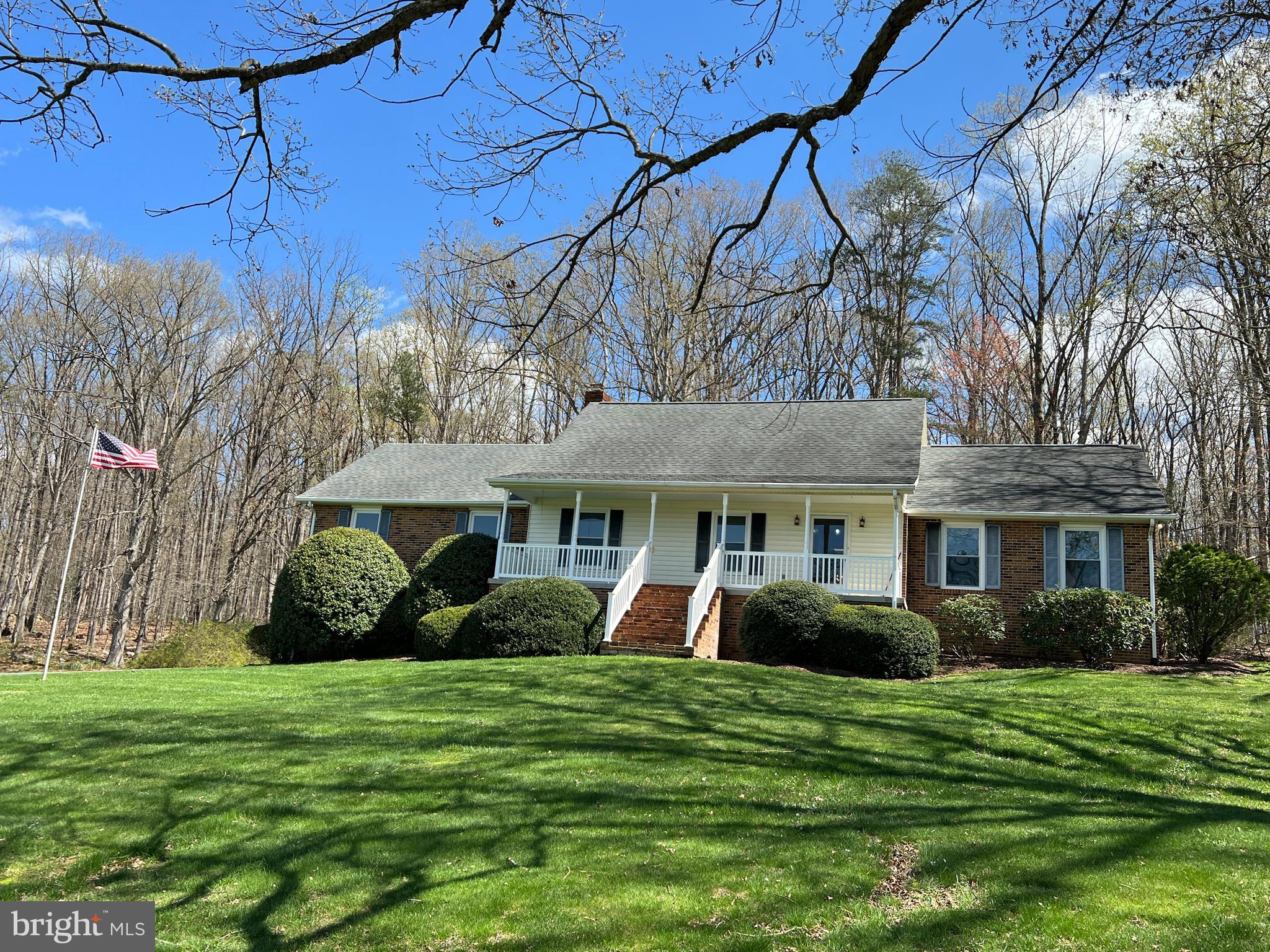 WINDSOR FARMS - Residential