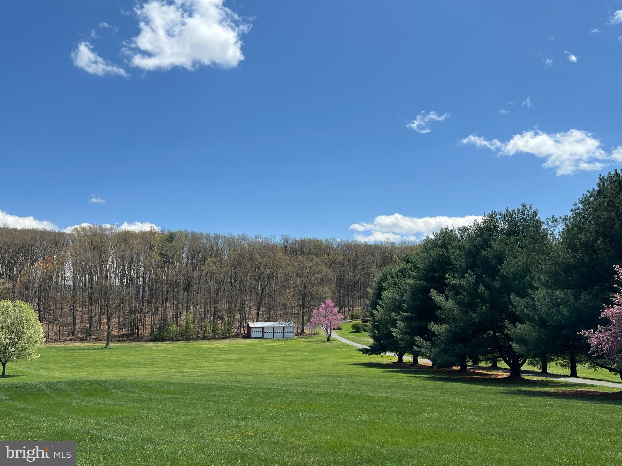 WINDSOR FARMS - Residential