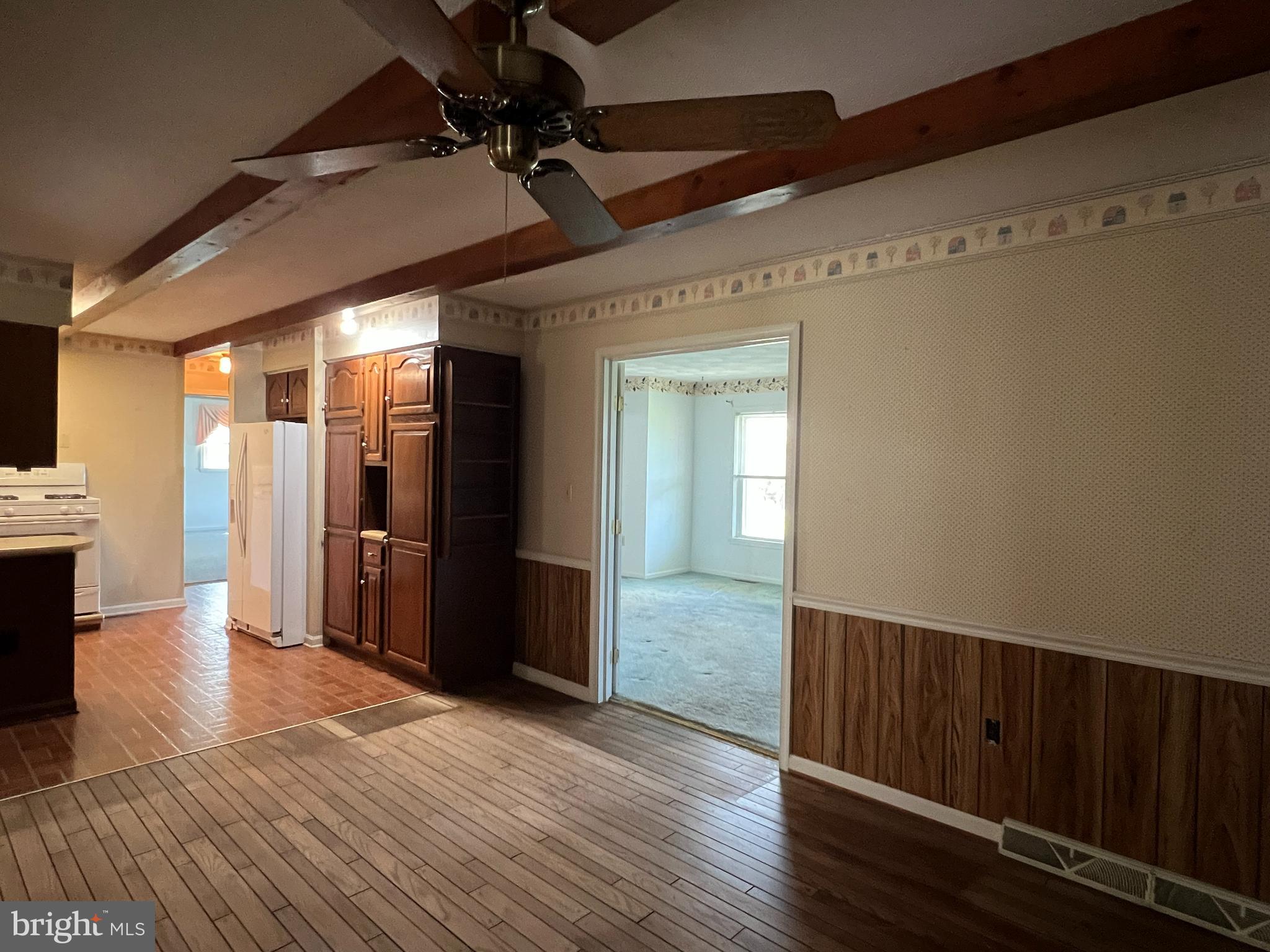 WINDSOR FARMS - Residential