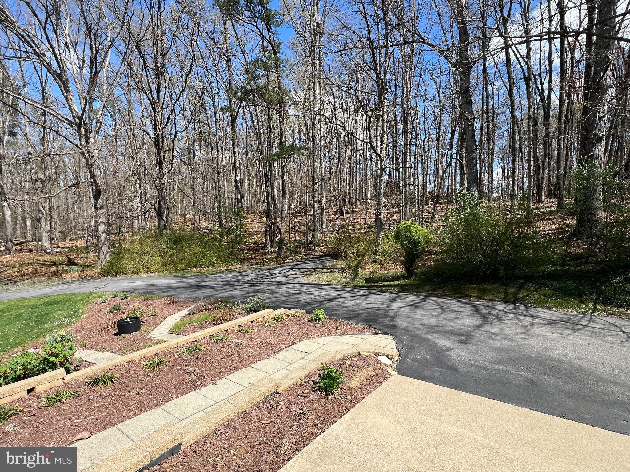 WINDSOR FARMS - Residential