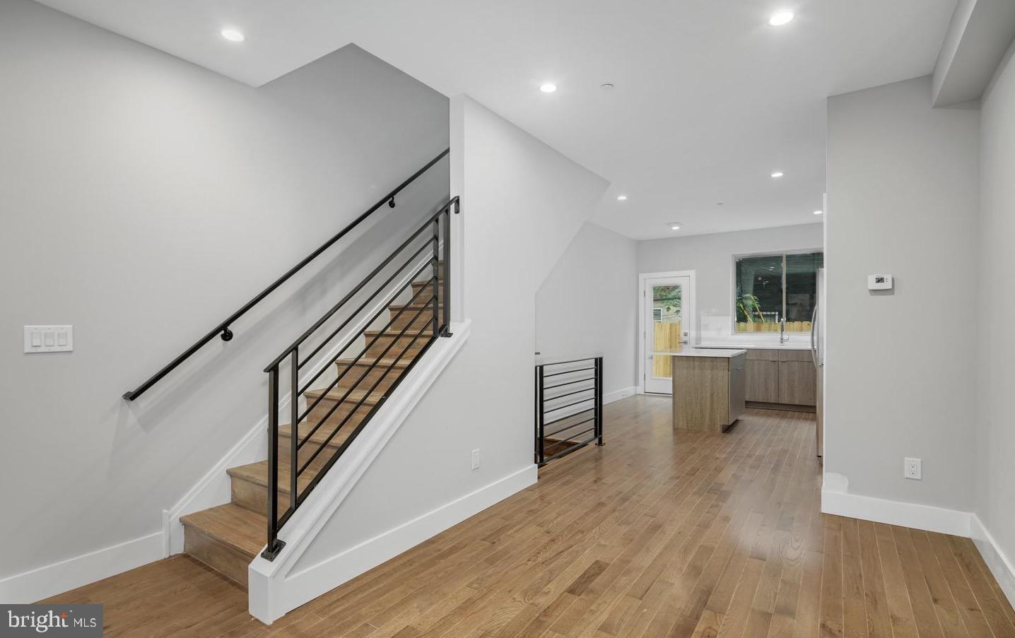 POINT BREEZE - Residential