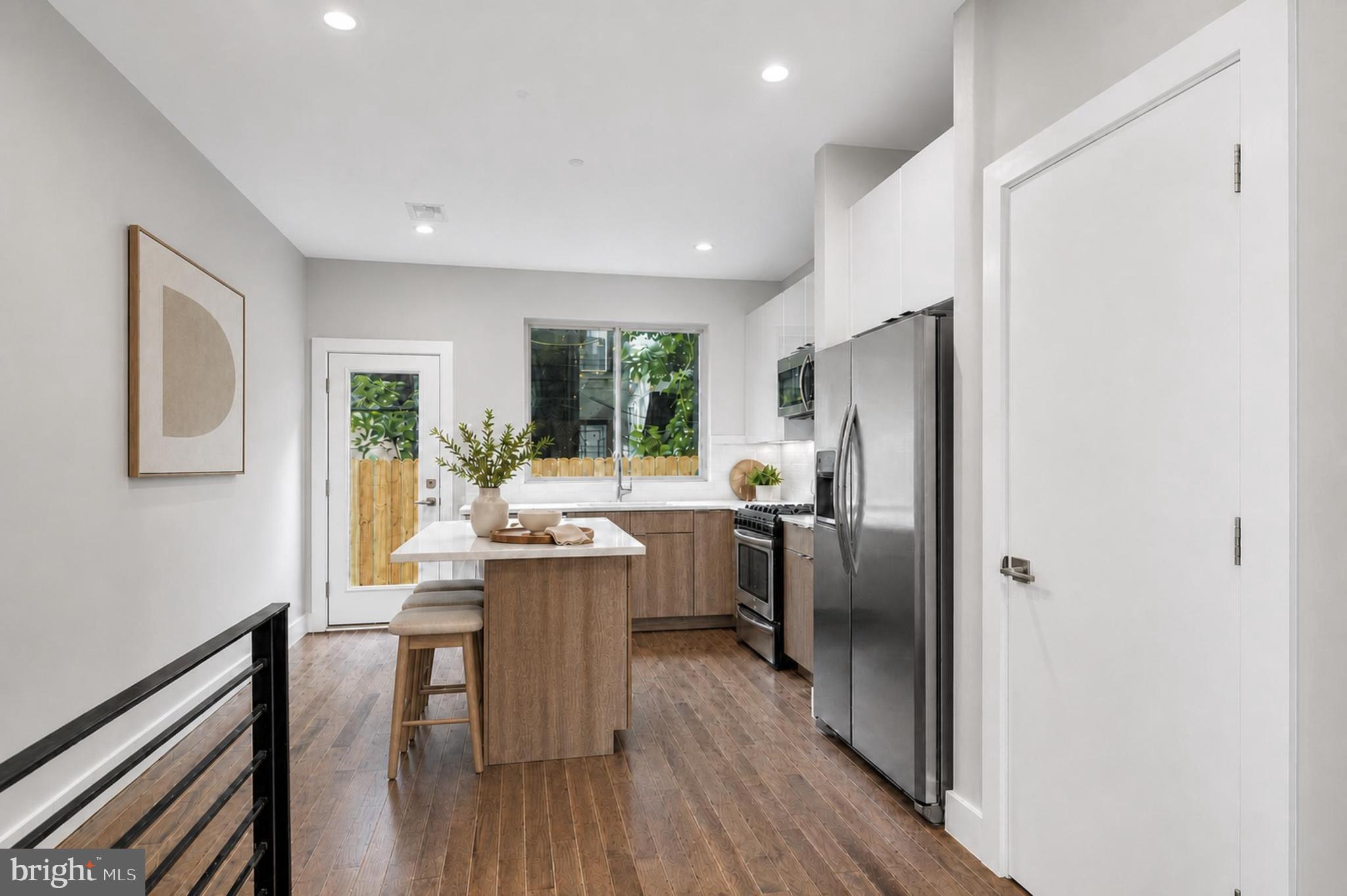 POINT BREEZE - Residential