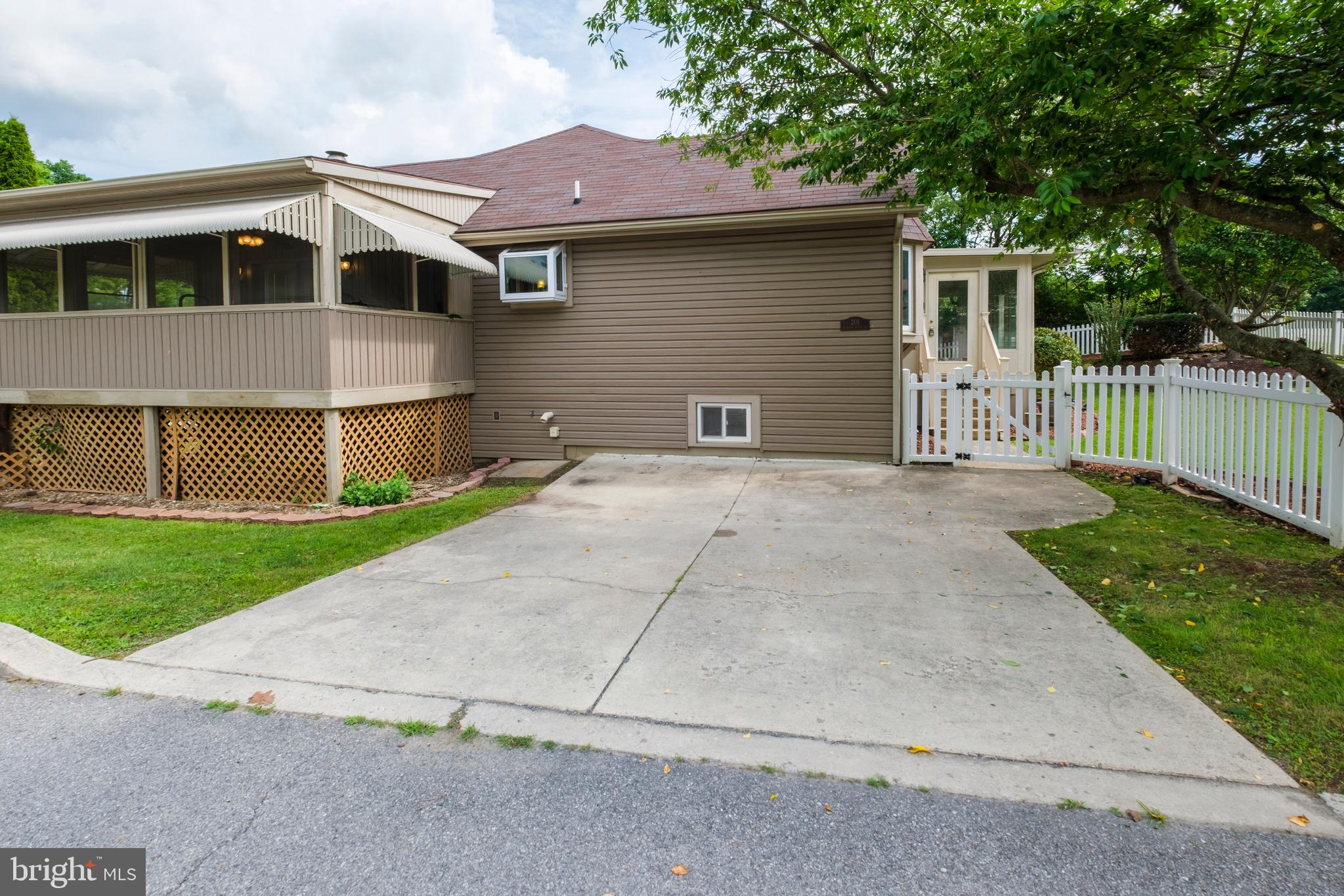 FAIRVIEW - Residential