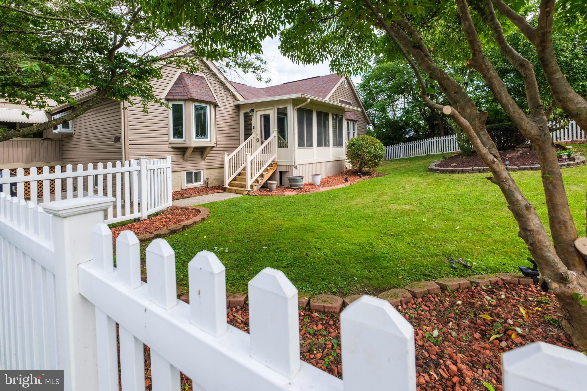 FAIRVIEW - Residential
