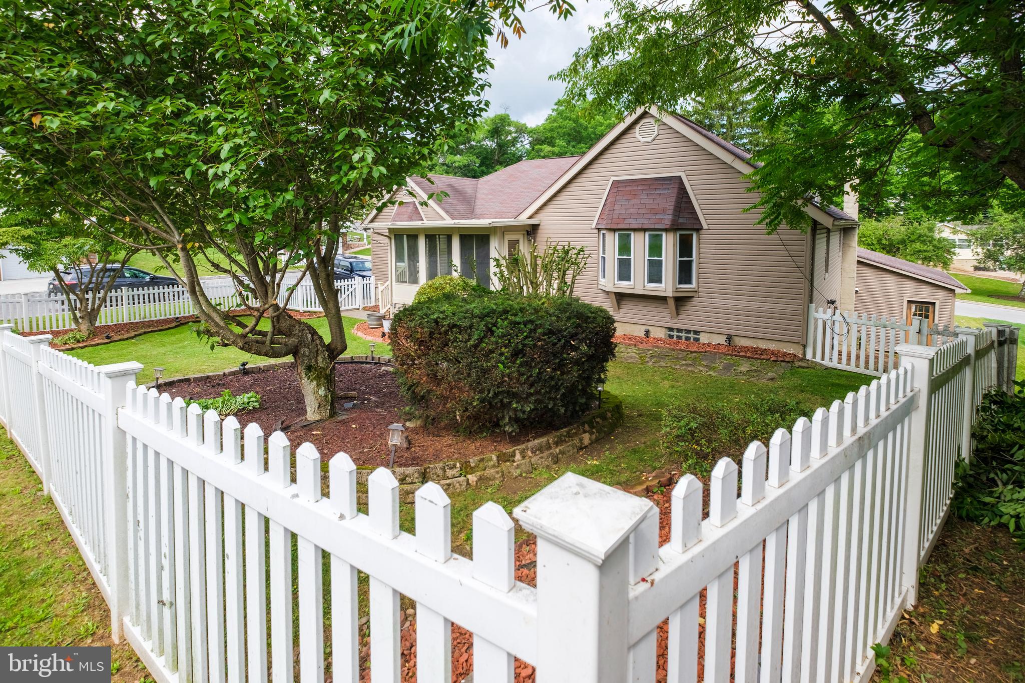 FAIRVIEW - Residential