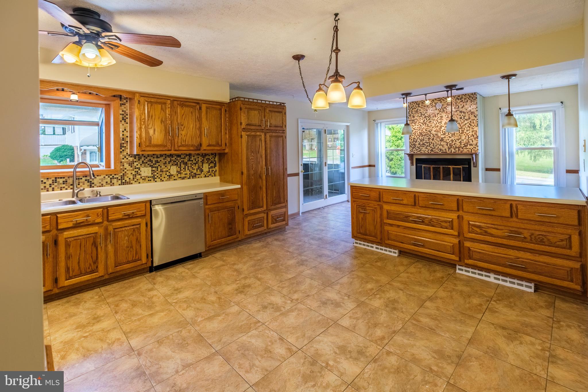 FAIRVIEW - Residential