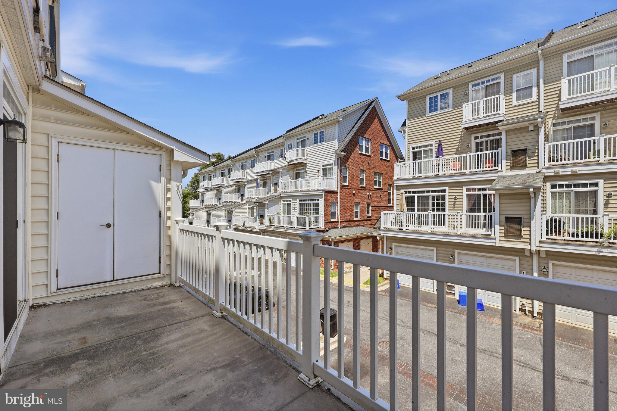 BUCKINGHAM STATION - Residential