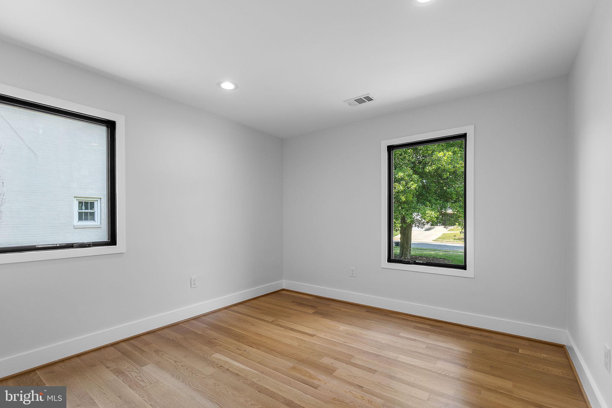 BALLANTRAE - Residential