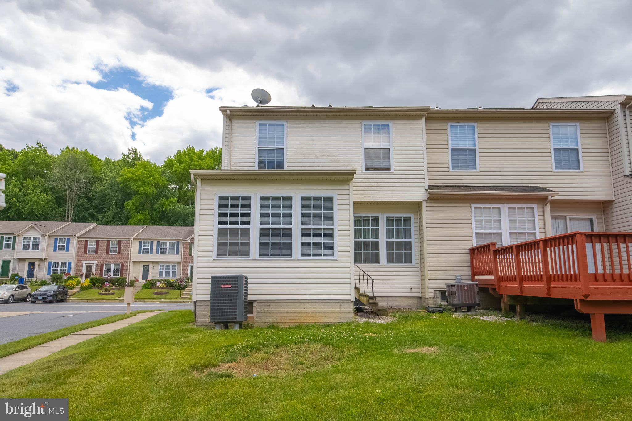 NEW HAVEN WOODS - Residential
