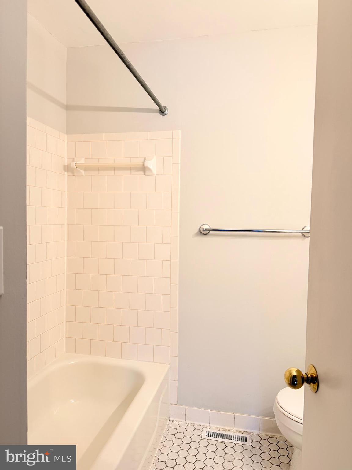 MAYS CHAPEL VILLAGE - Residential Lease
