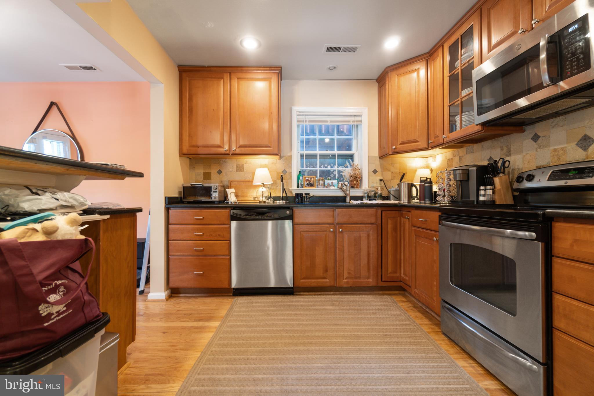 KENWOOD FOREST - Residential