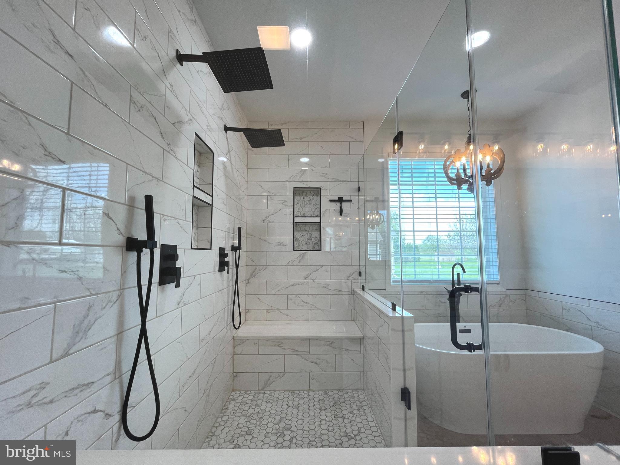 APPLE KNOLLS ESTATES - Residential