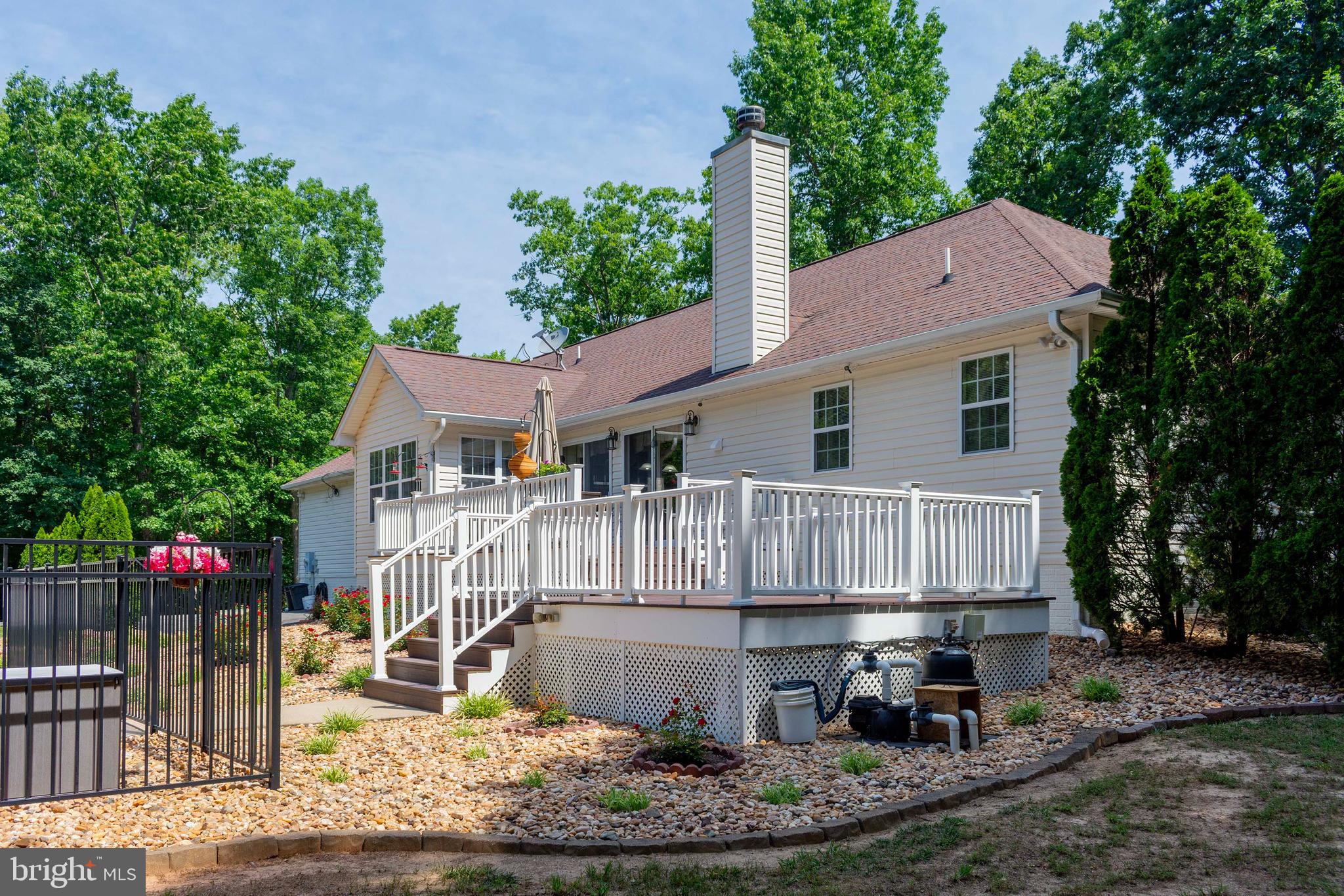 MAGNOLIA HARBOUR - Residential