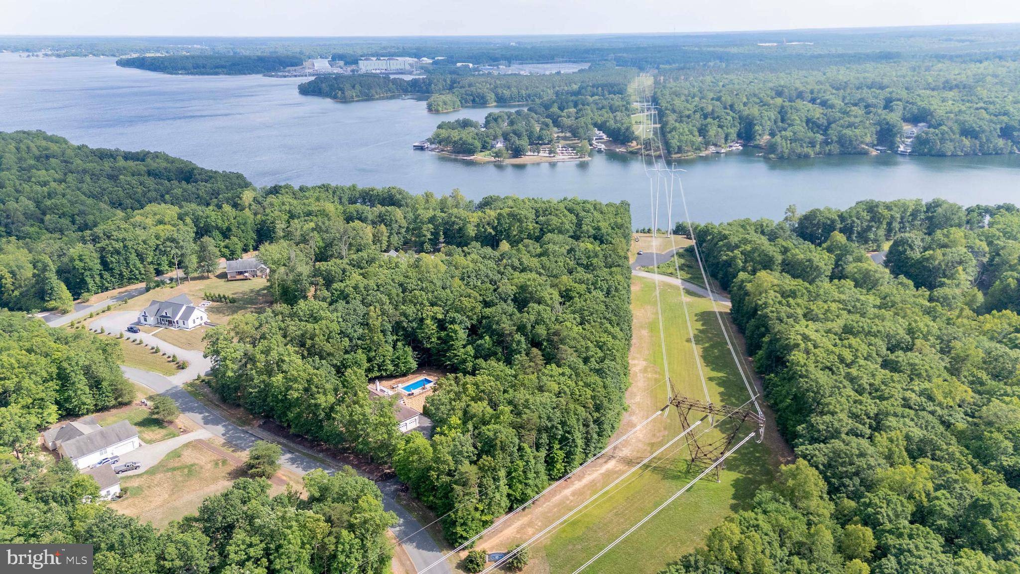 MAGNOLIA HARBOUR - Residential