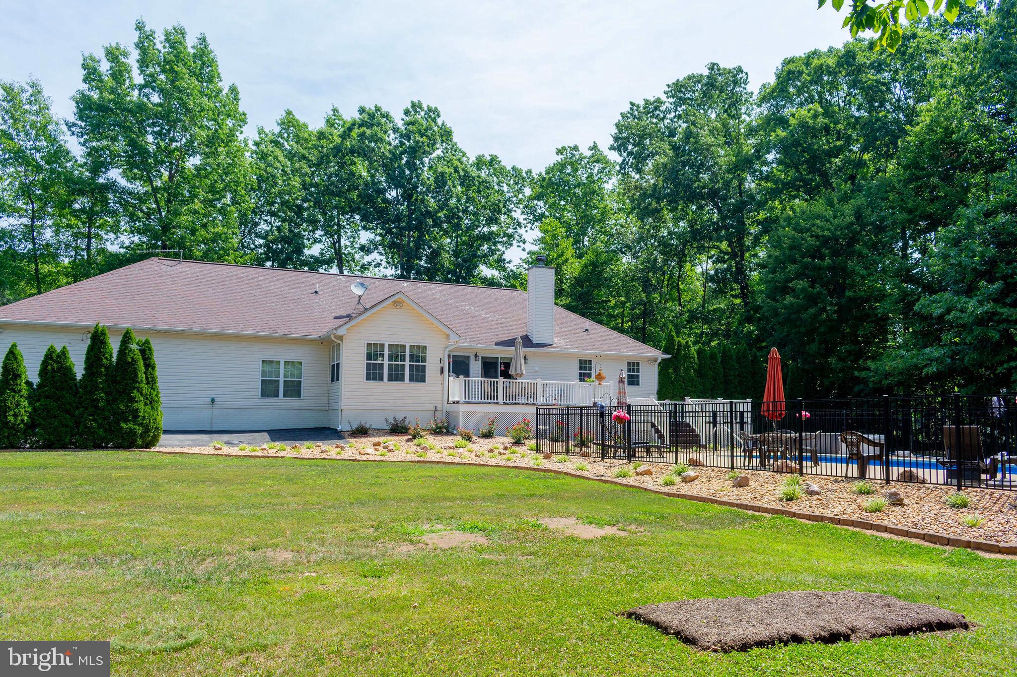MAGNOLIA HARBOUR - Residential