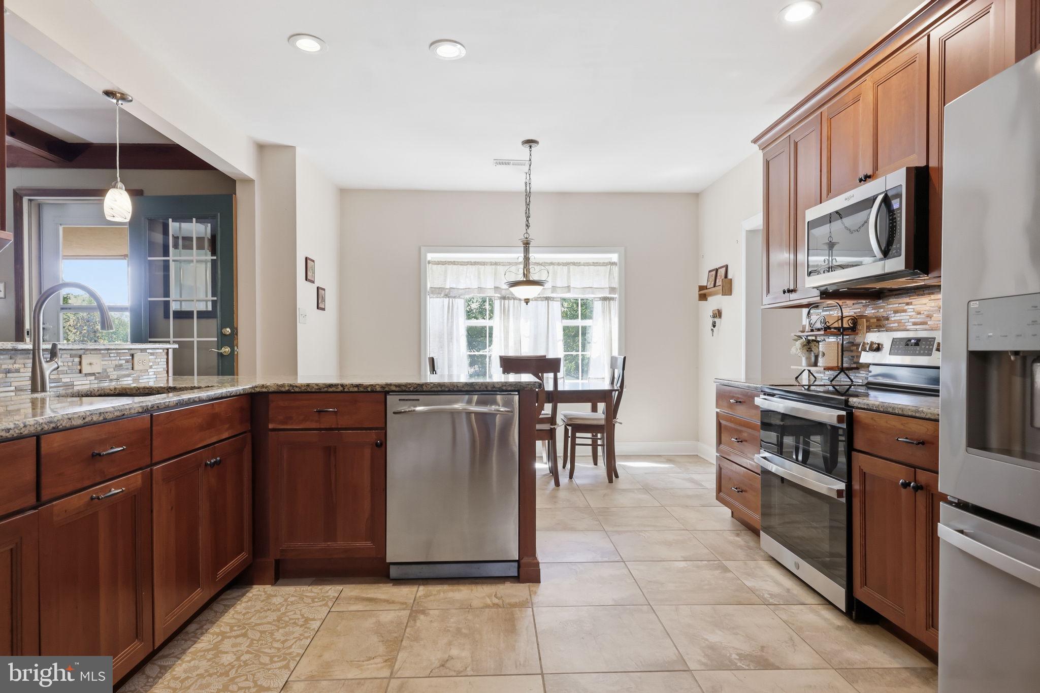 ABINGTON WOODS - Residential