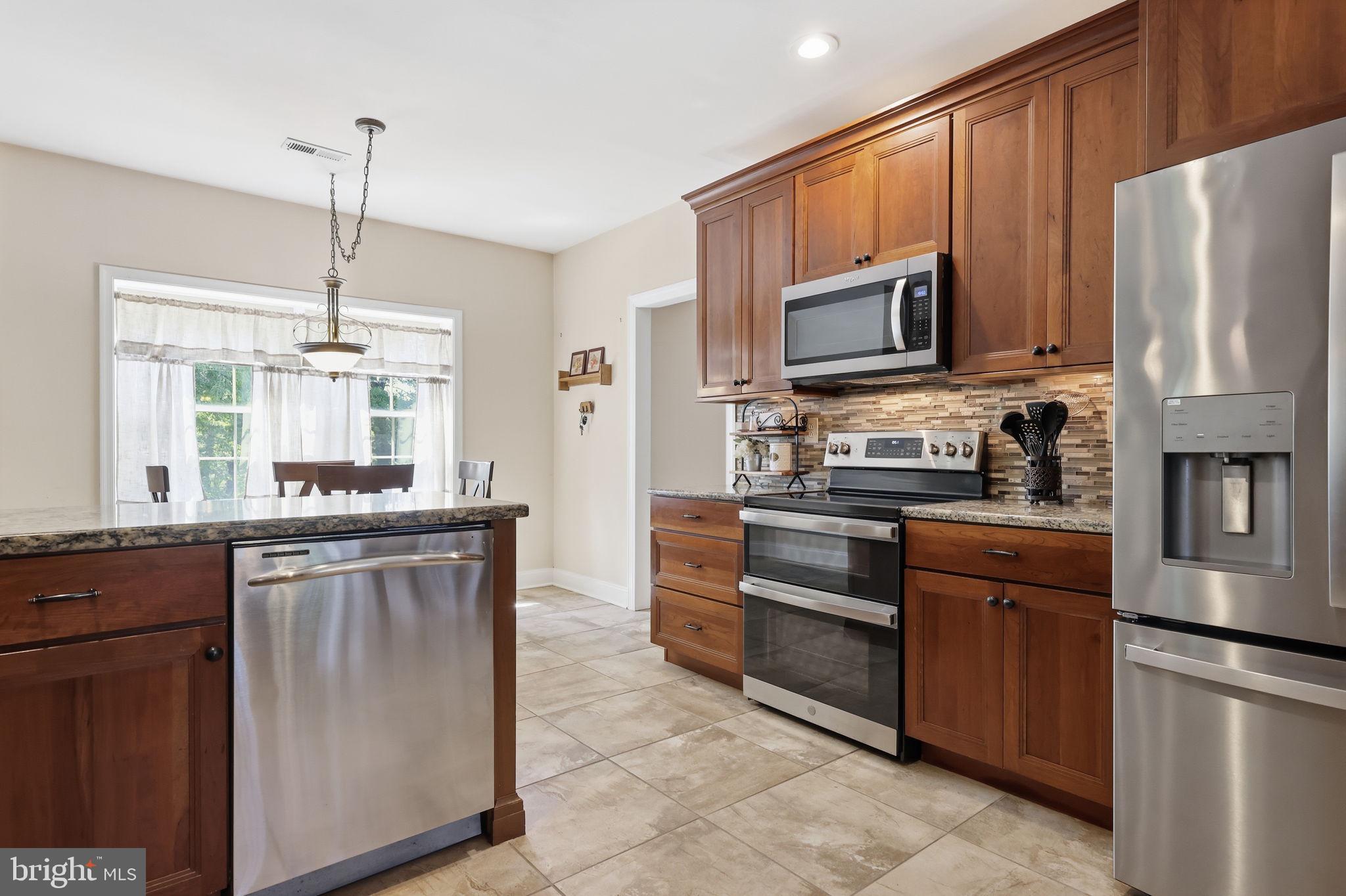 ABINGTON WOODS - Residential