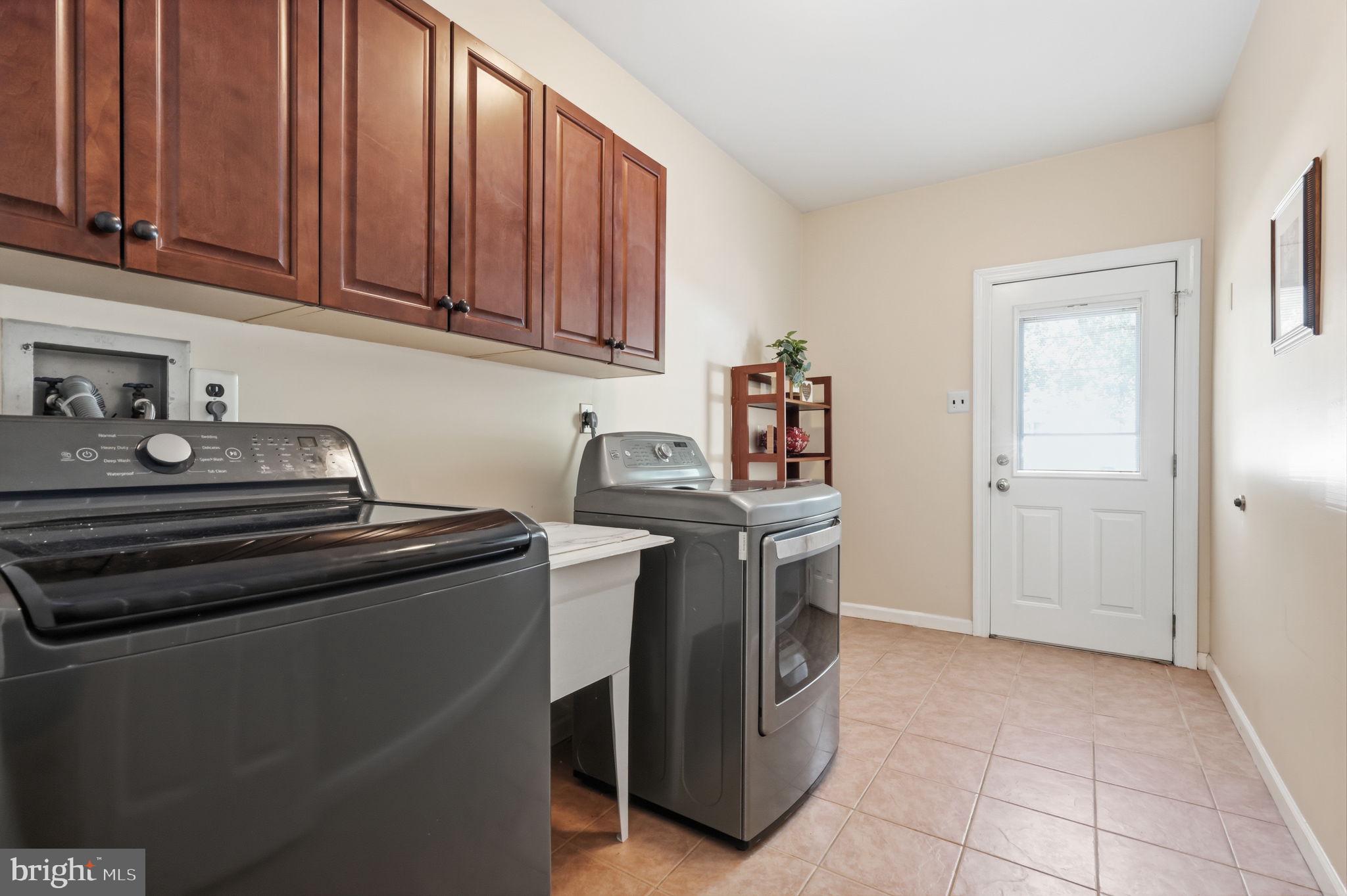 ABINGTON WOODS - Residential