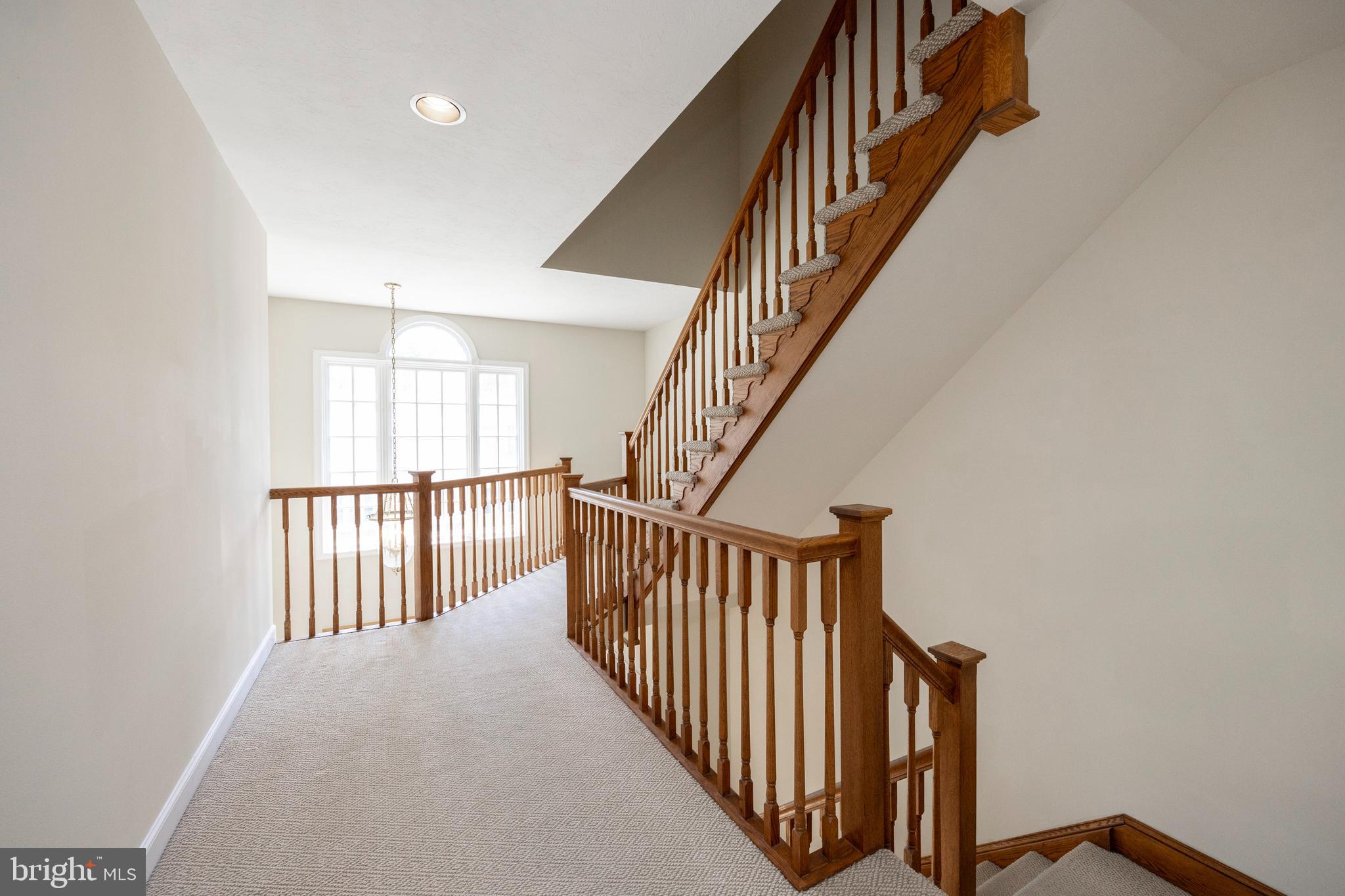 CAMBRIDGE CHASE - Residential