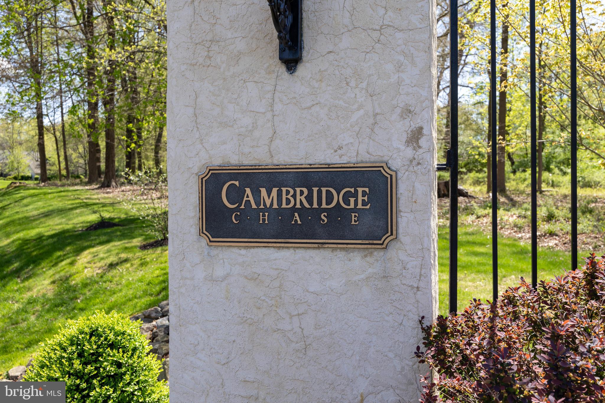 CAMBRIDGE CHASE - Residential