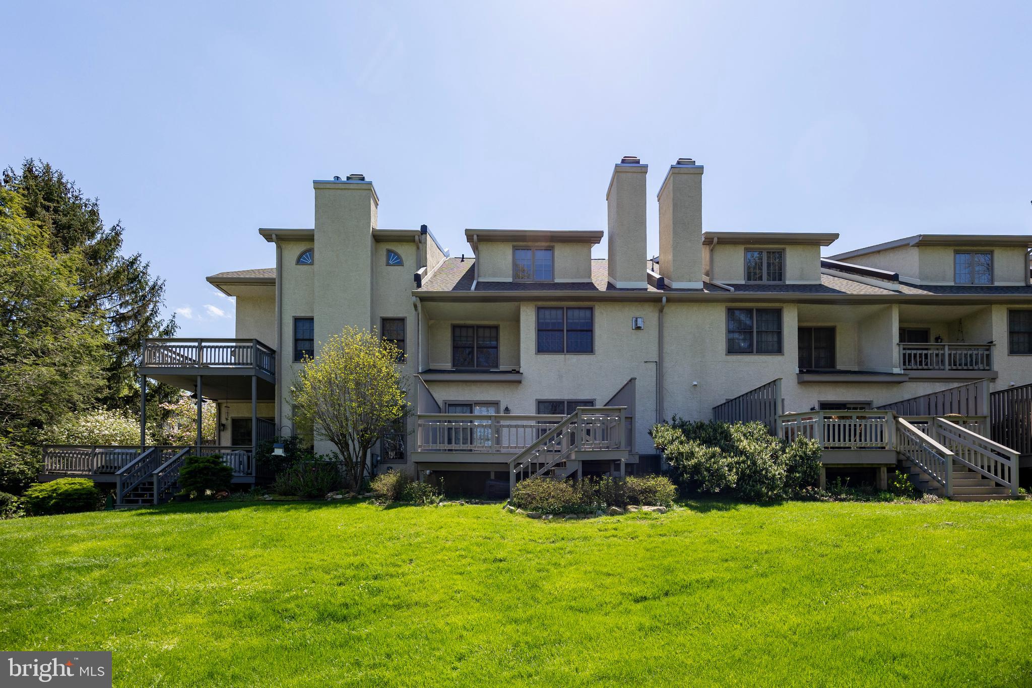 CAMBRIDGE CHASE - Residential