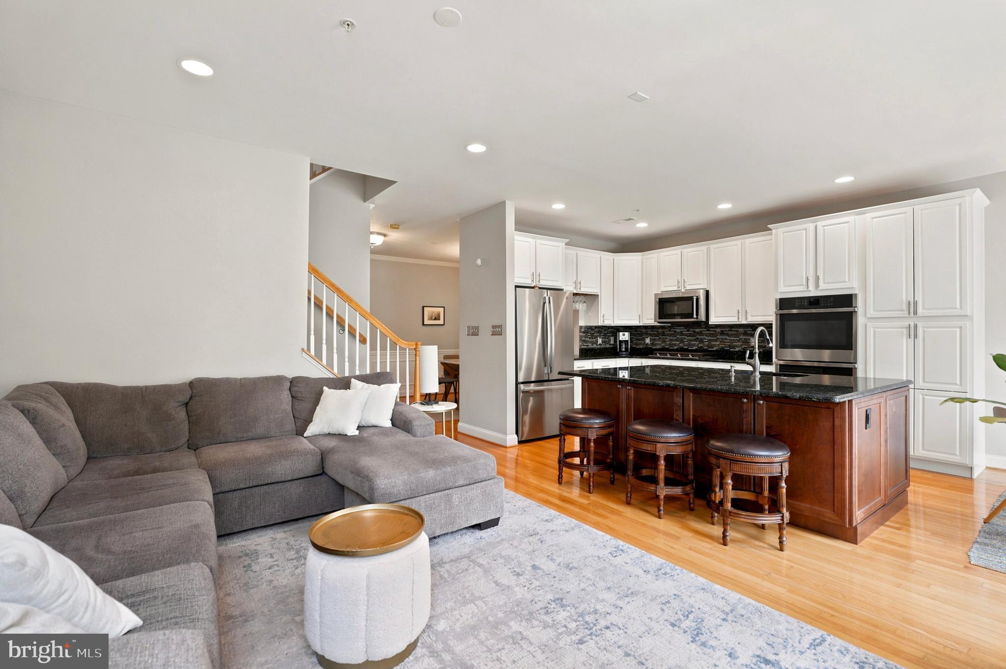 TH AT HERITAGE CNTR - Residential