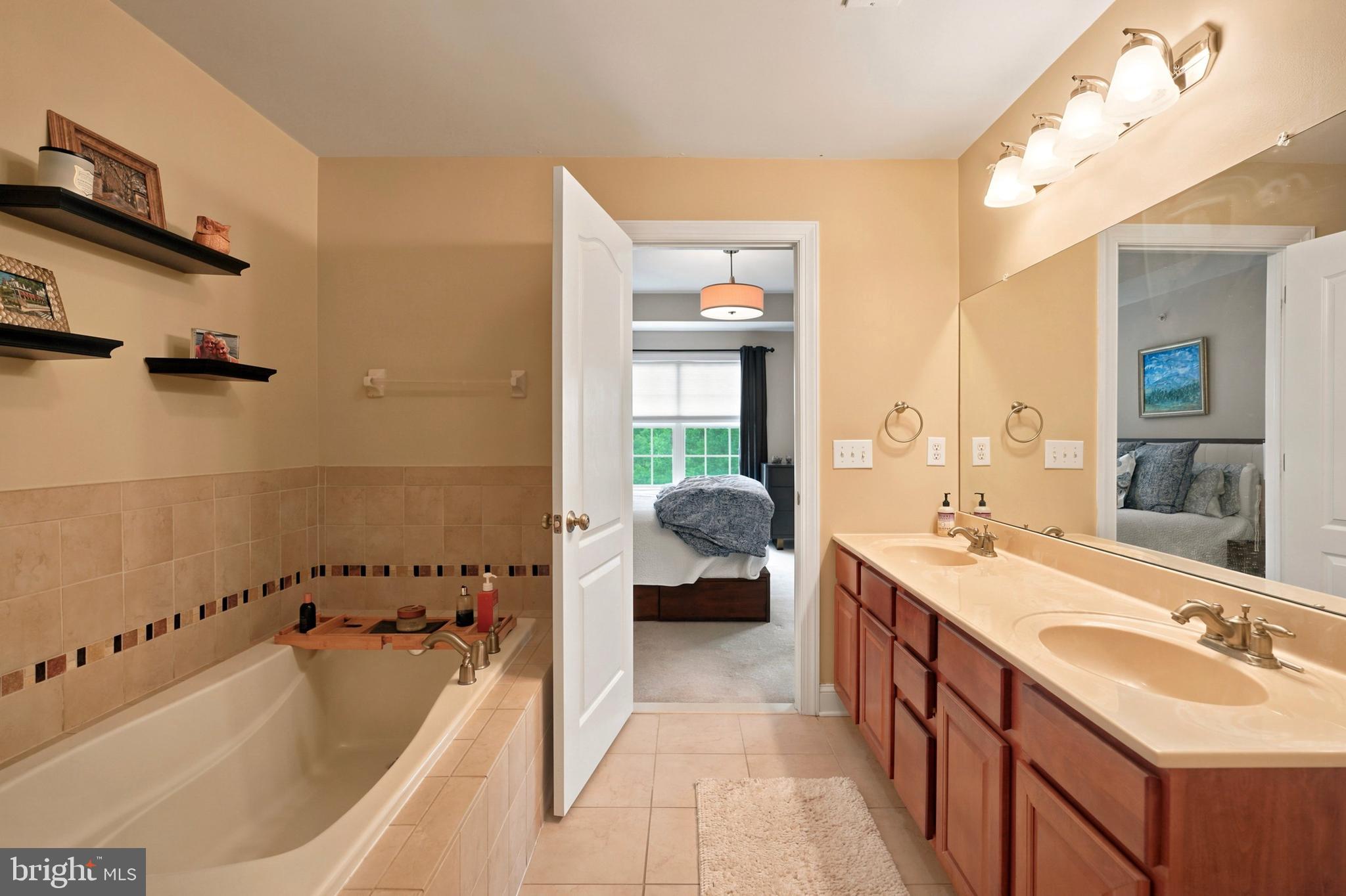 TH AT HERITAGE CNTR - Residential