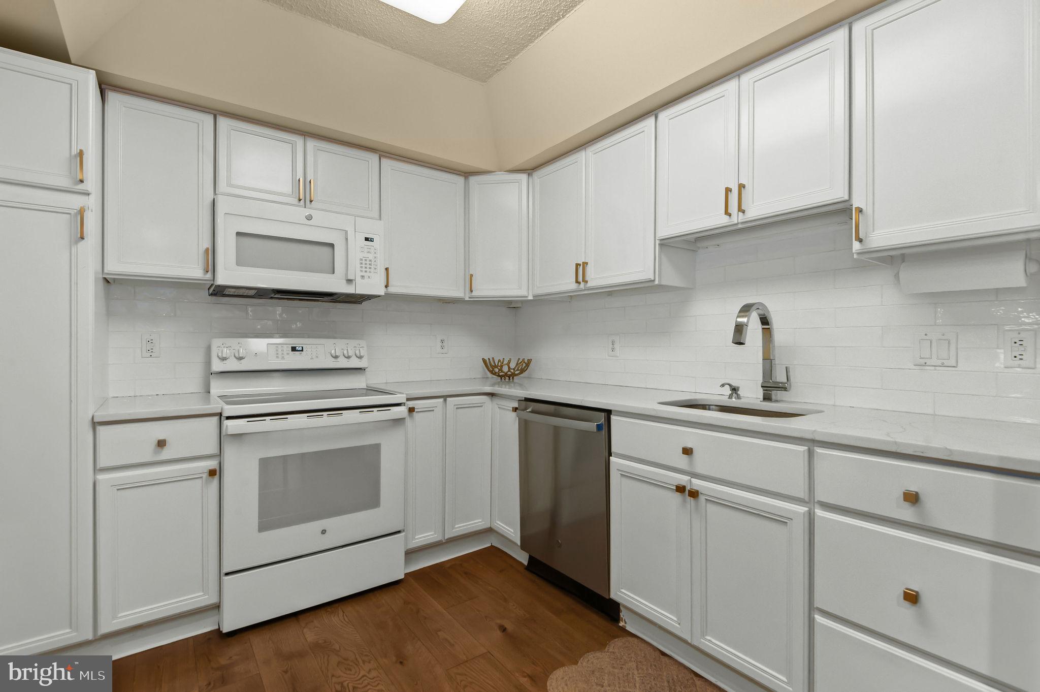 CENTENNIAL STATION - Residential