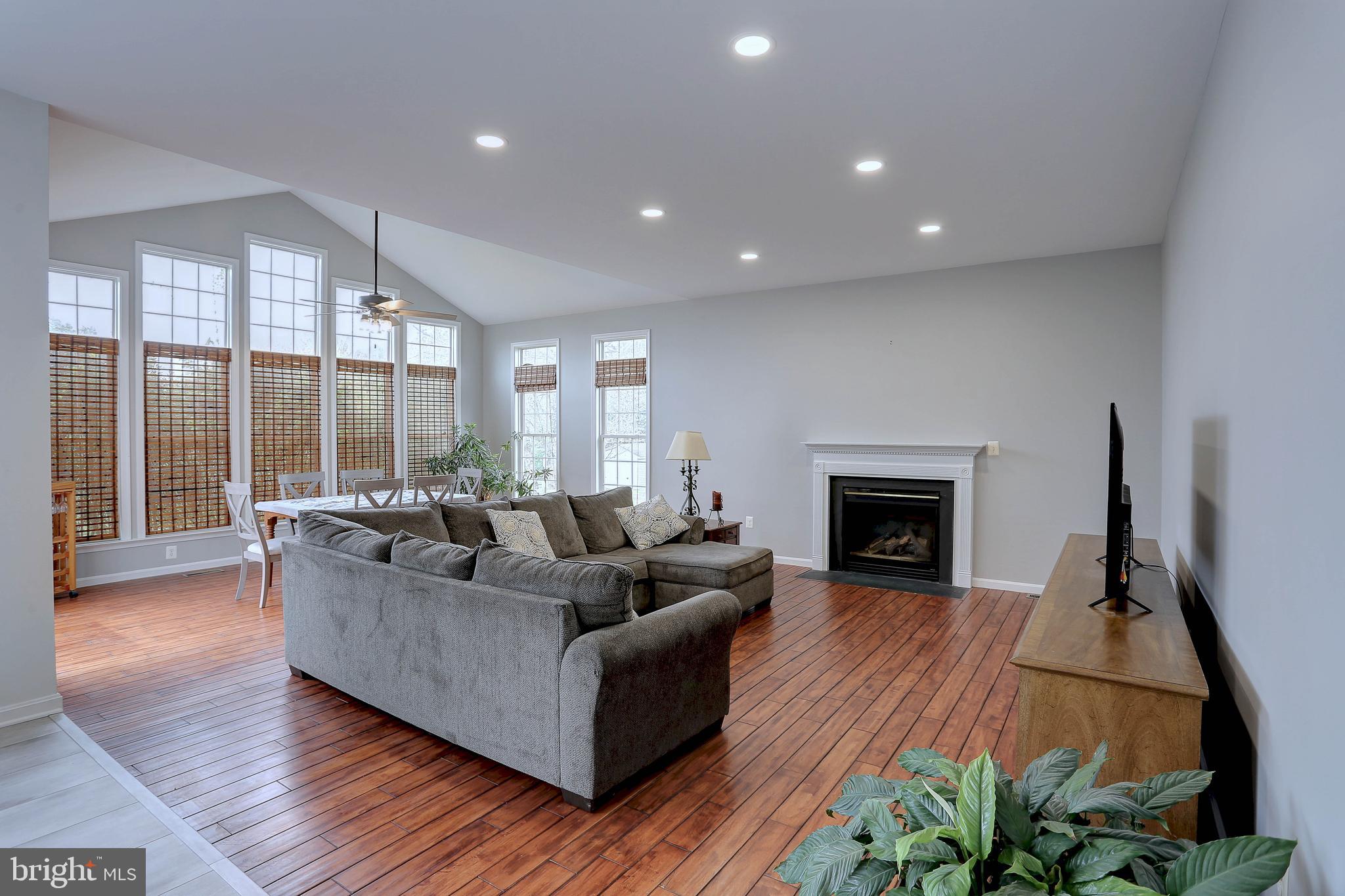 EDGEWOOD - Residential