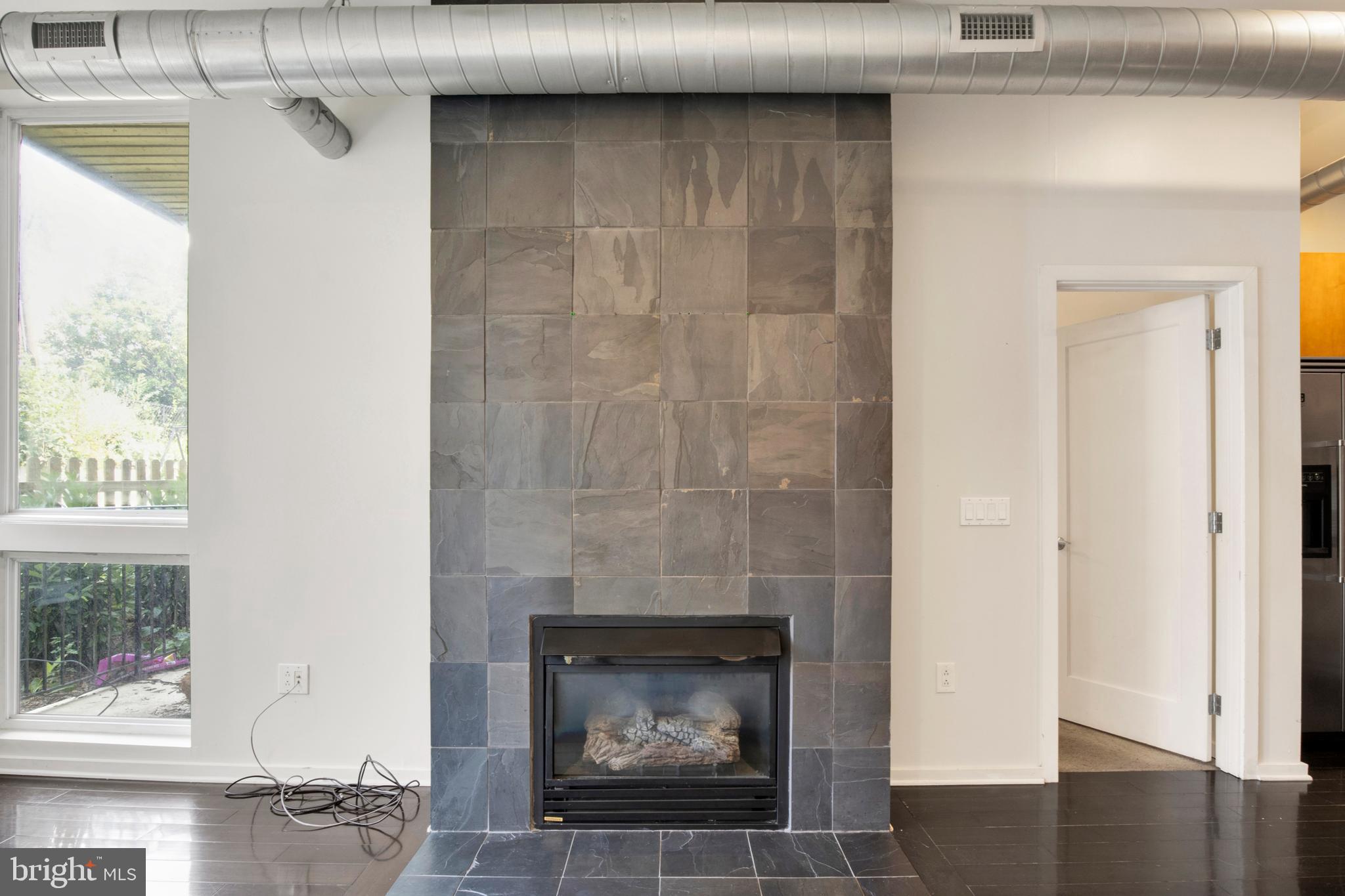 EAST FALLS - Residential