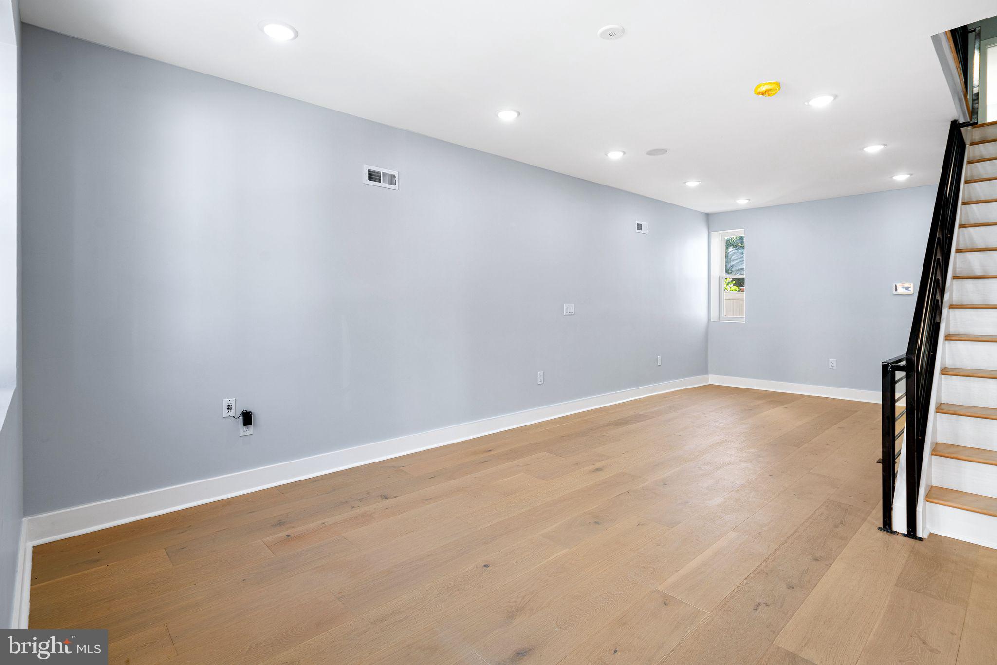 PORT RICHMOND - Residential