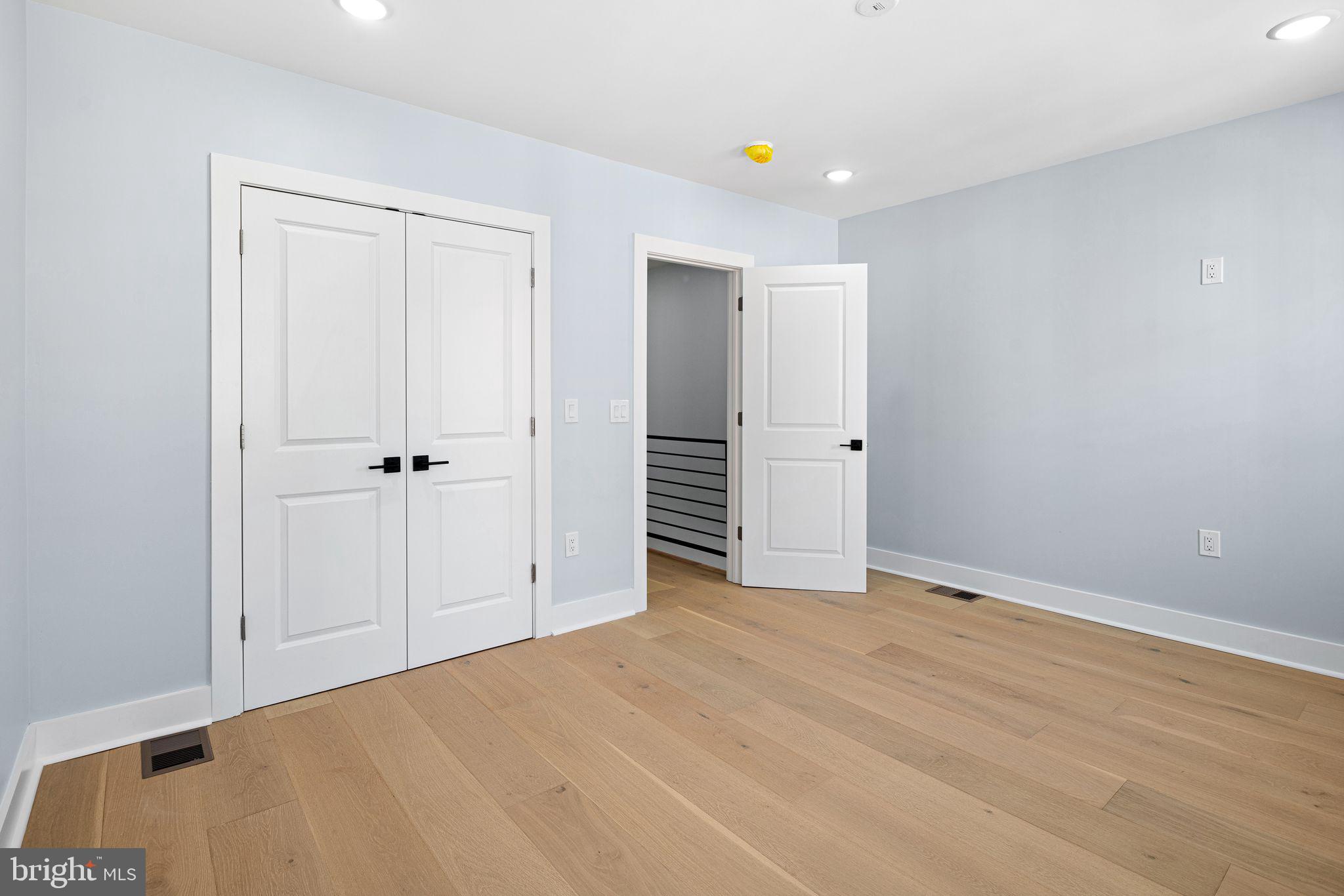 PORT RICHMOND - Residential