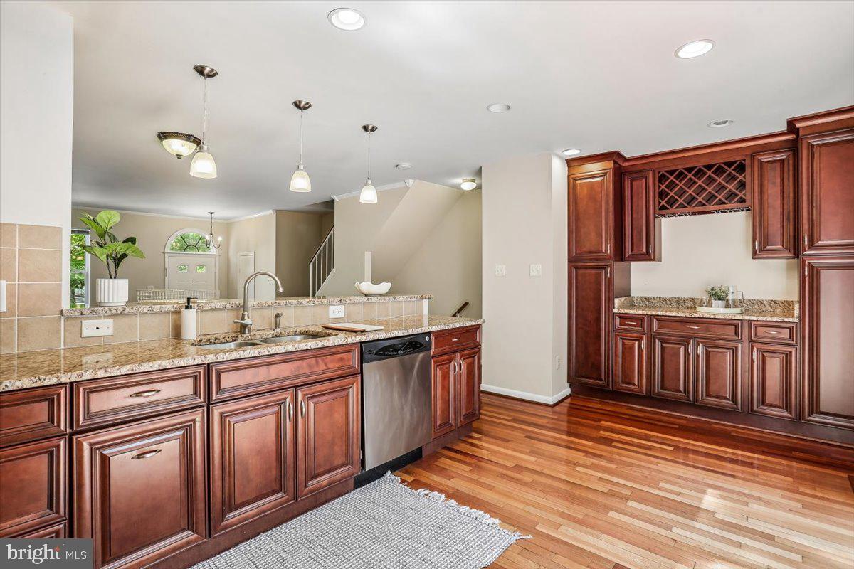 WILLOW COVE TOWNHOMES - Residential
