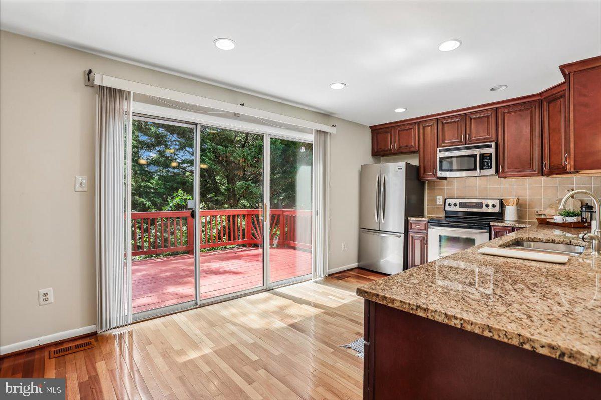WILLOW COVE TOWNHOMES - Residential