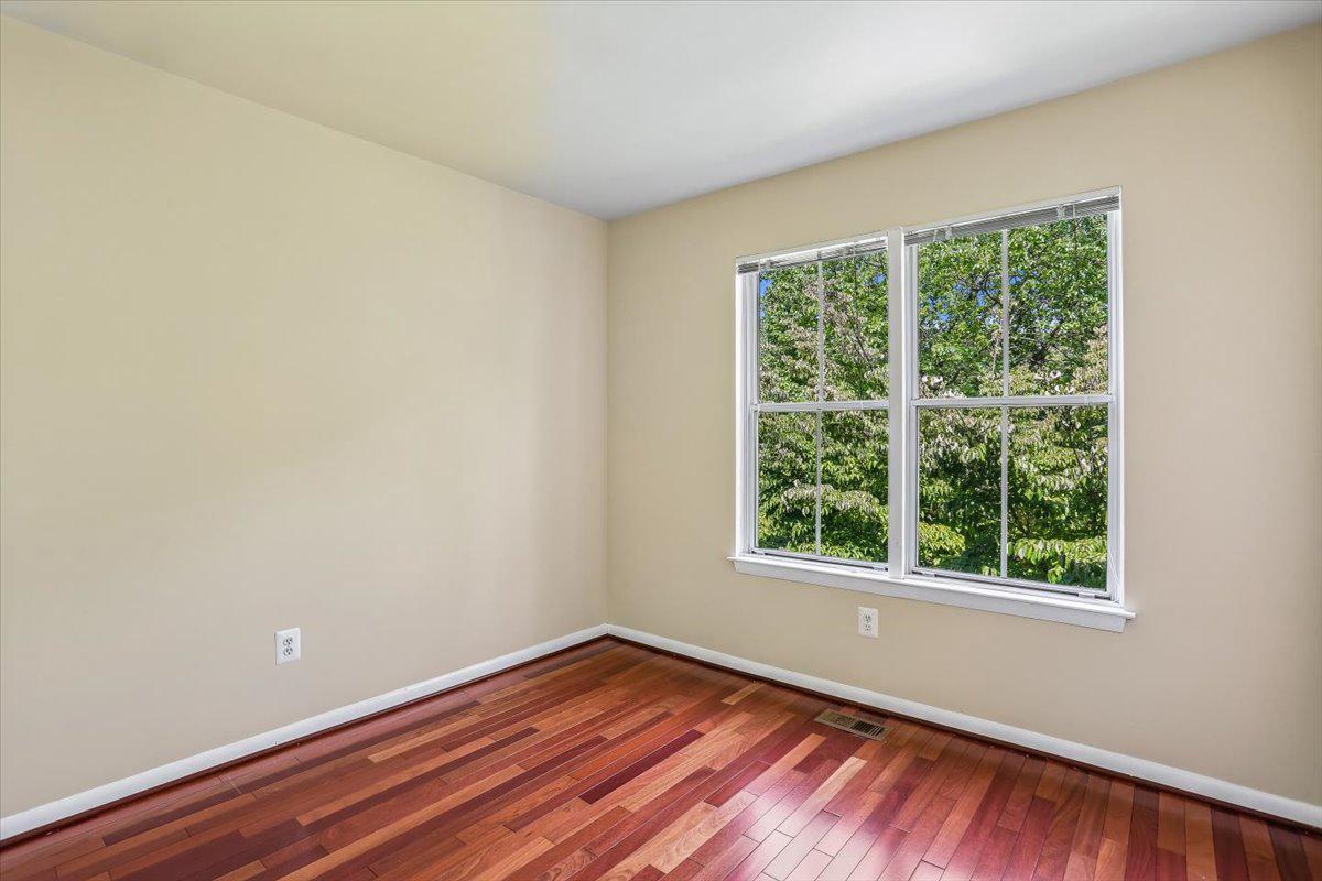 WILLOW COVE TOWNHOMES - Residential
