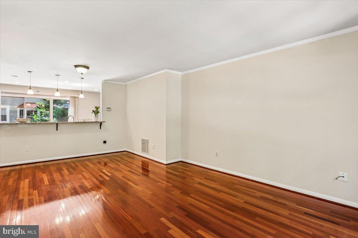 WILLOW COVE TOWNHOMES - Residential