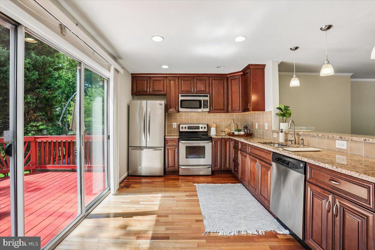 WILLOW COVE TOWNHOMES - Residential
