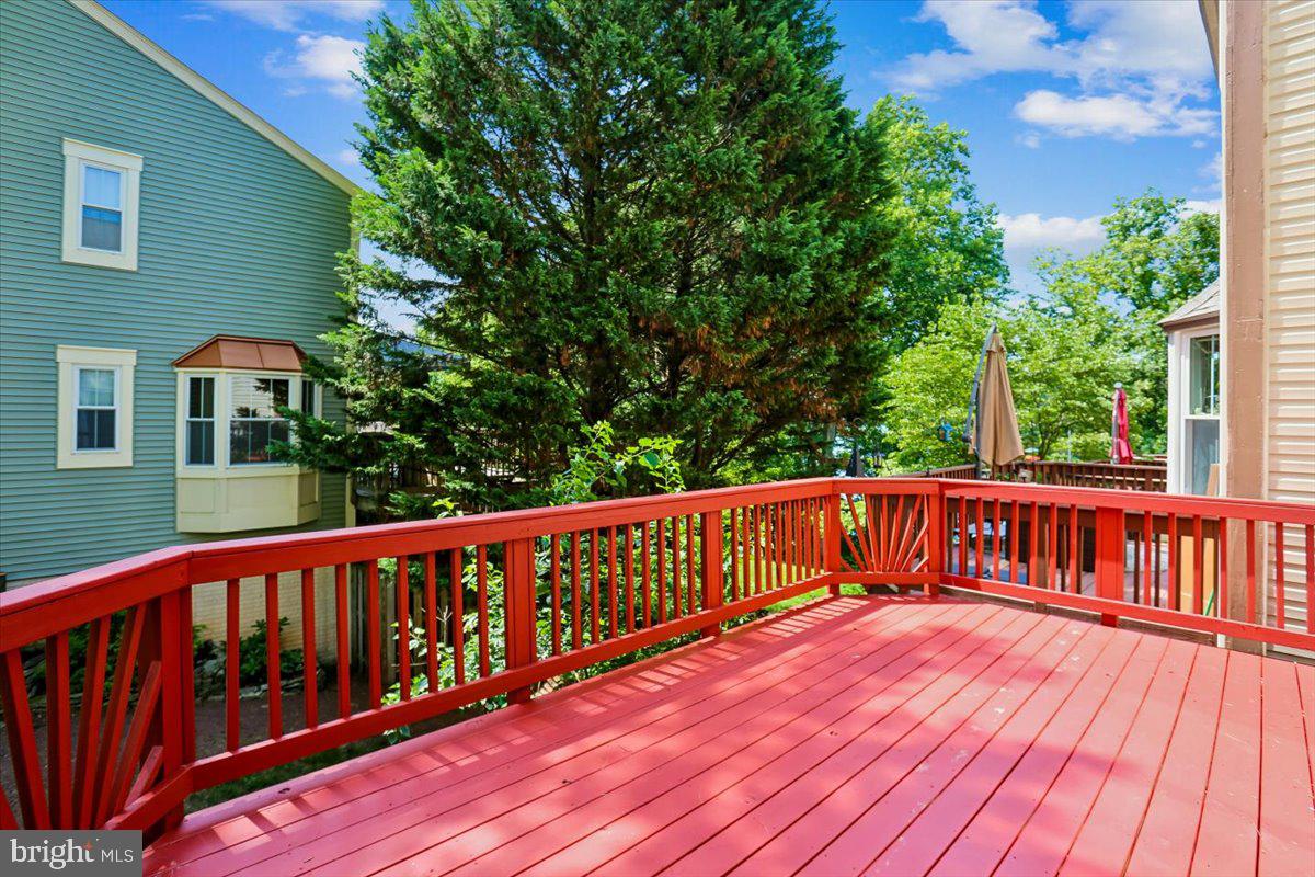 WILLOW COVE TOWNHOMES - Residential