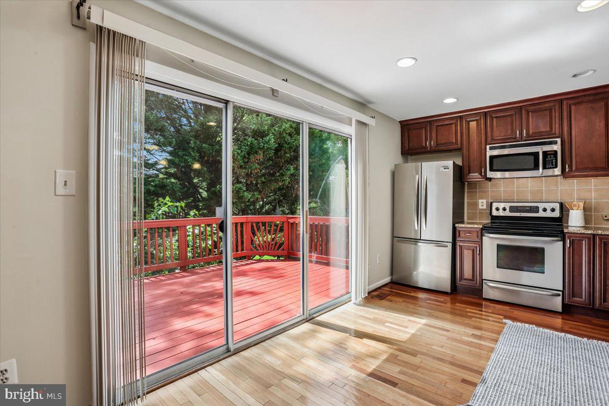 WILLOW COVE TOWNHOMES - Residential