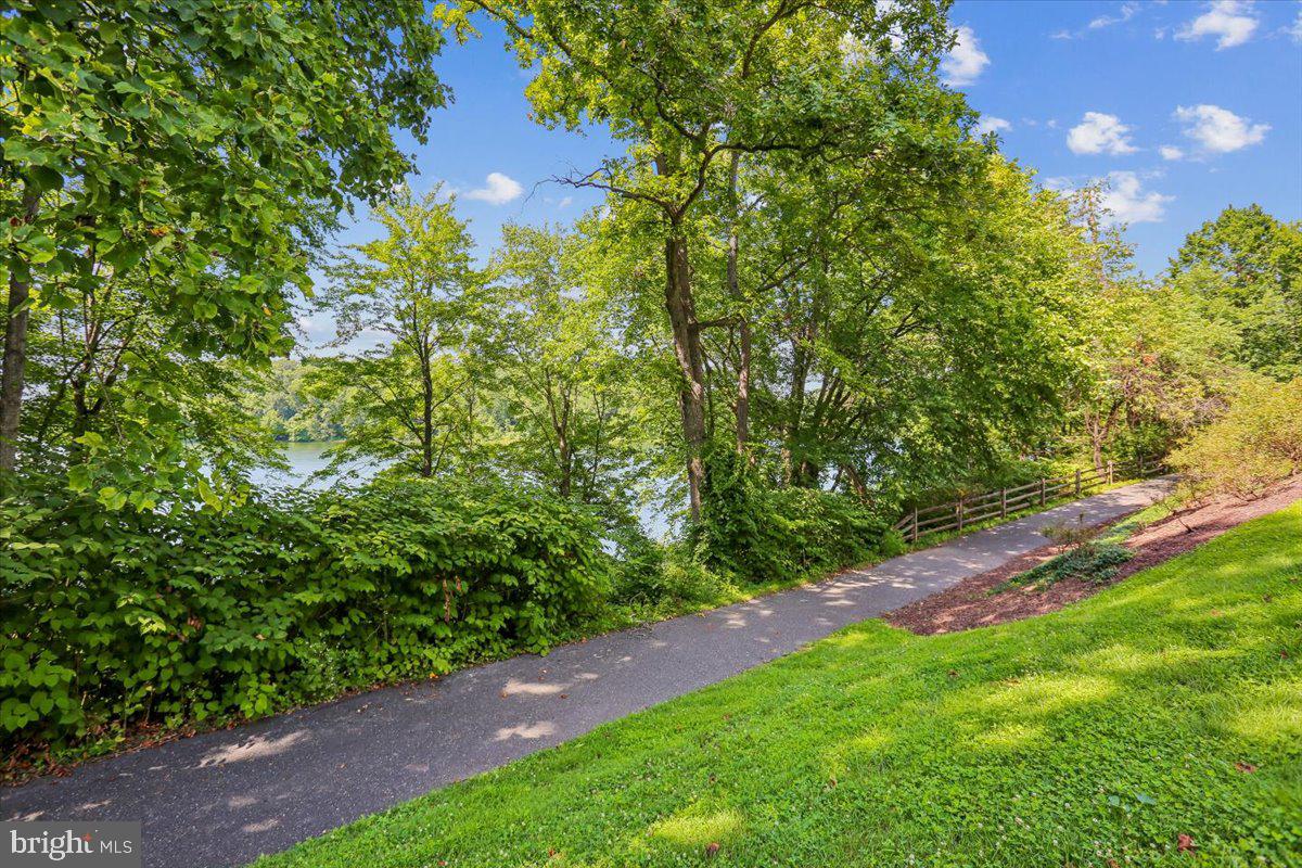 WILLOW COVE TOWNHOMES - Residential